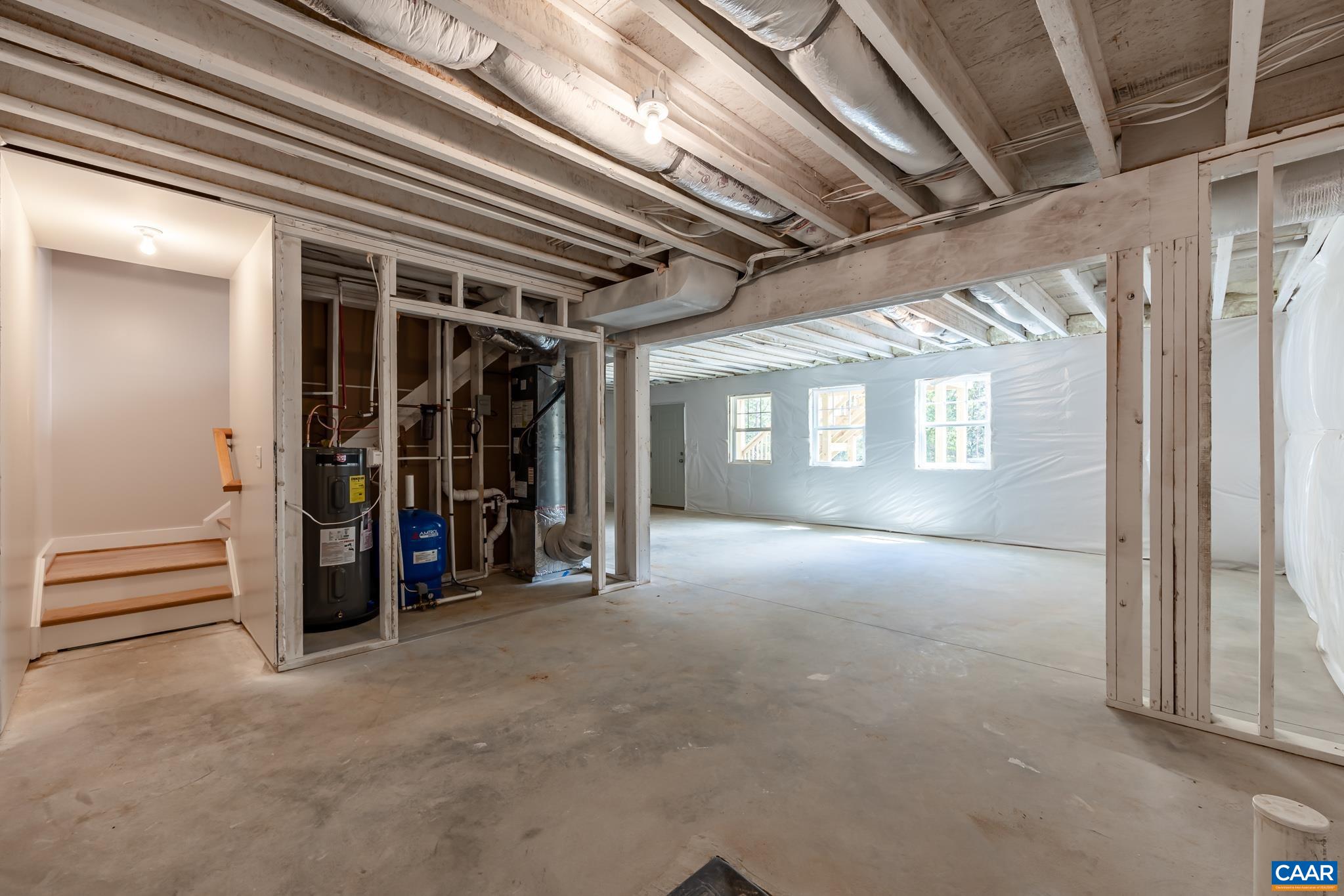237 PALMER PL