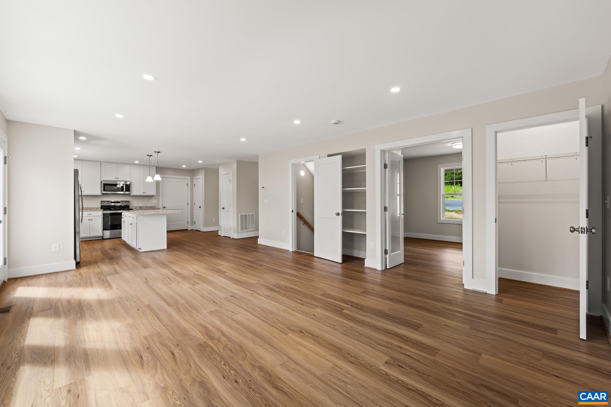 237 PALMER PL