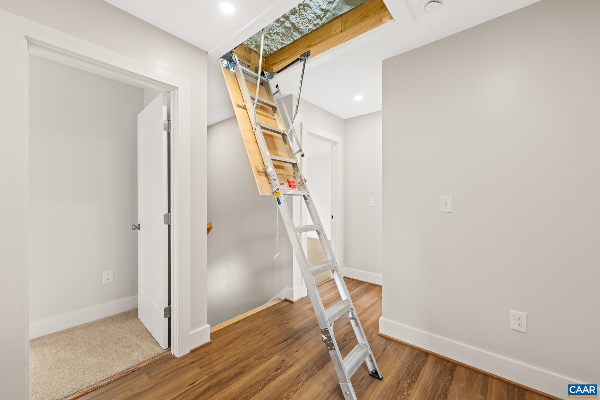 237 PALMER PL