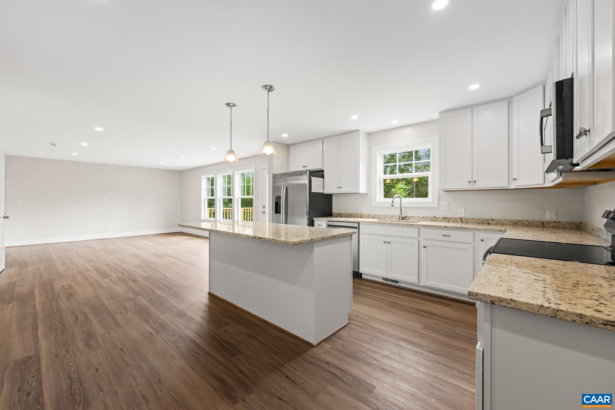 237 PALMER PL