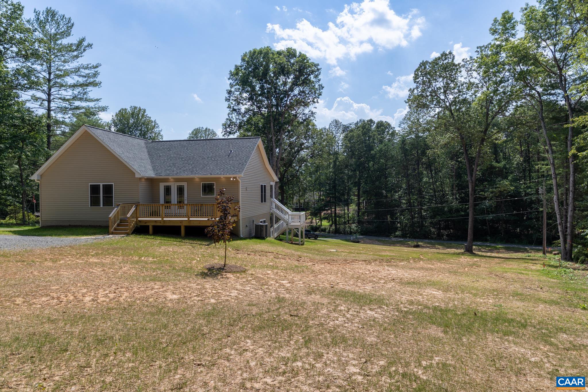 230 FOX HOLLOW RD