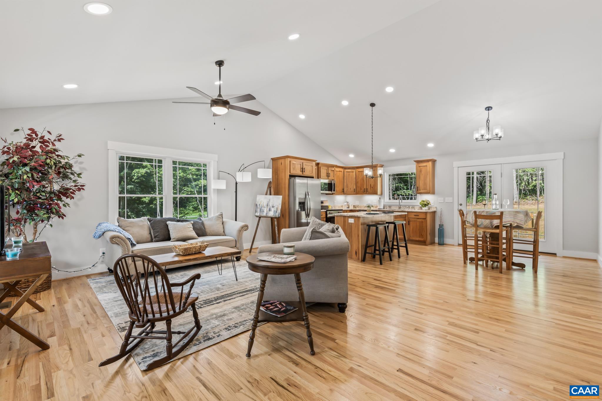230 FOX HOLLOW RD