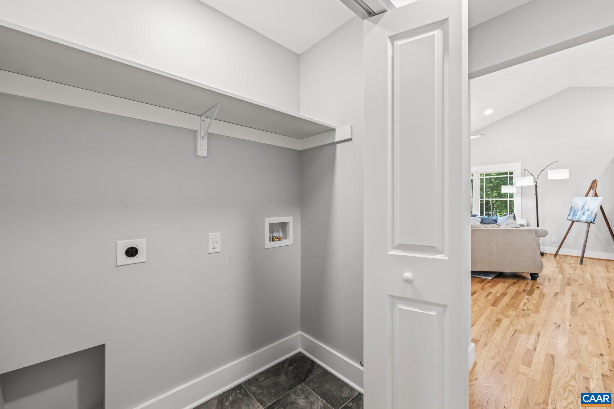 230 FOX HOLLOW RD
