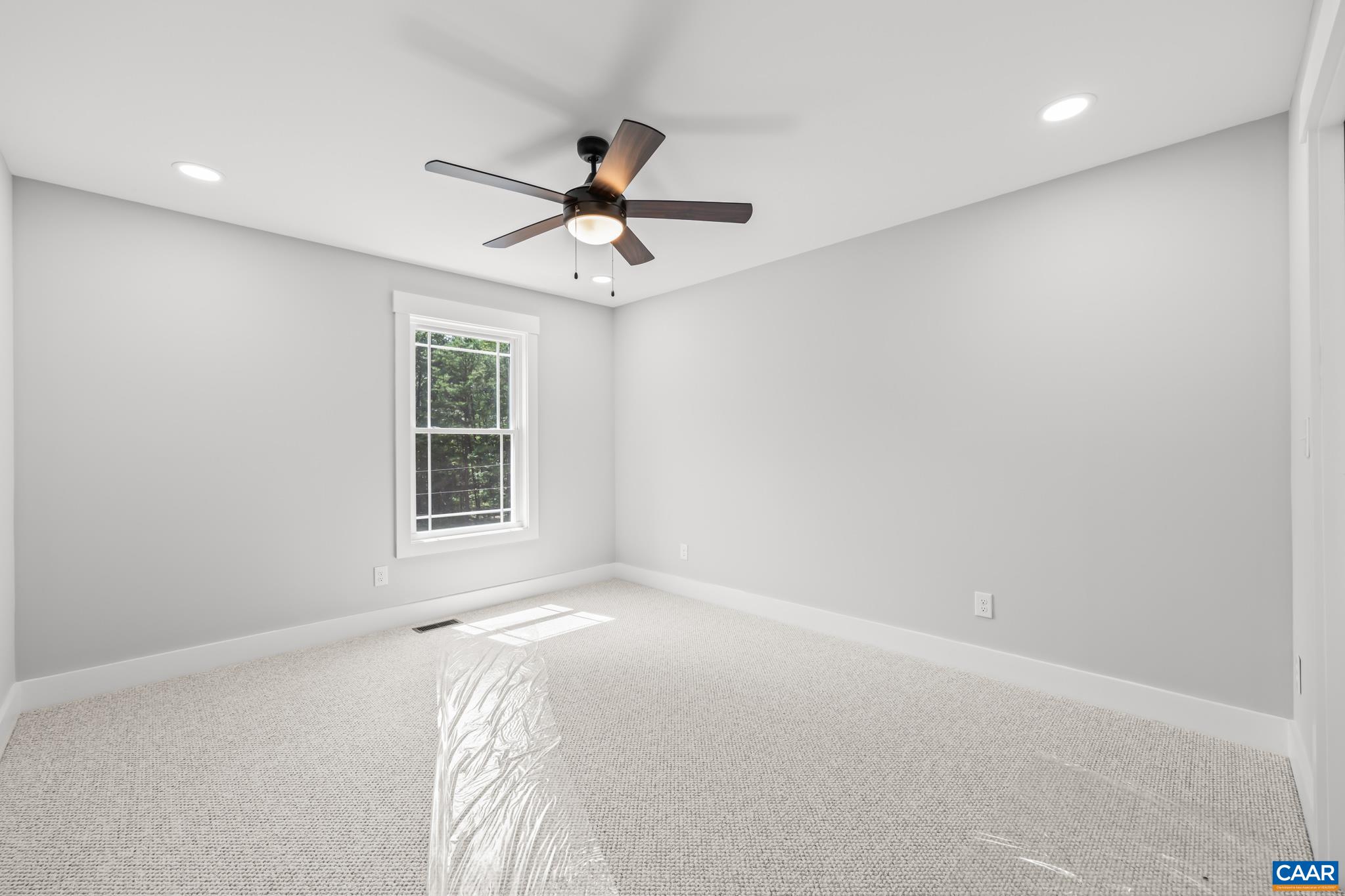 230 FOX HOLLOW RD