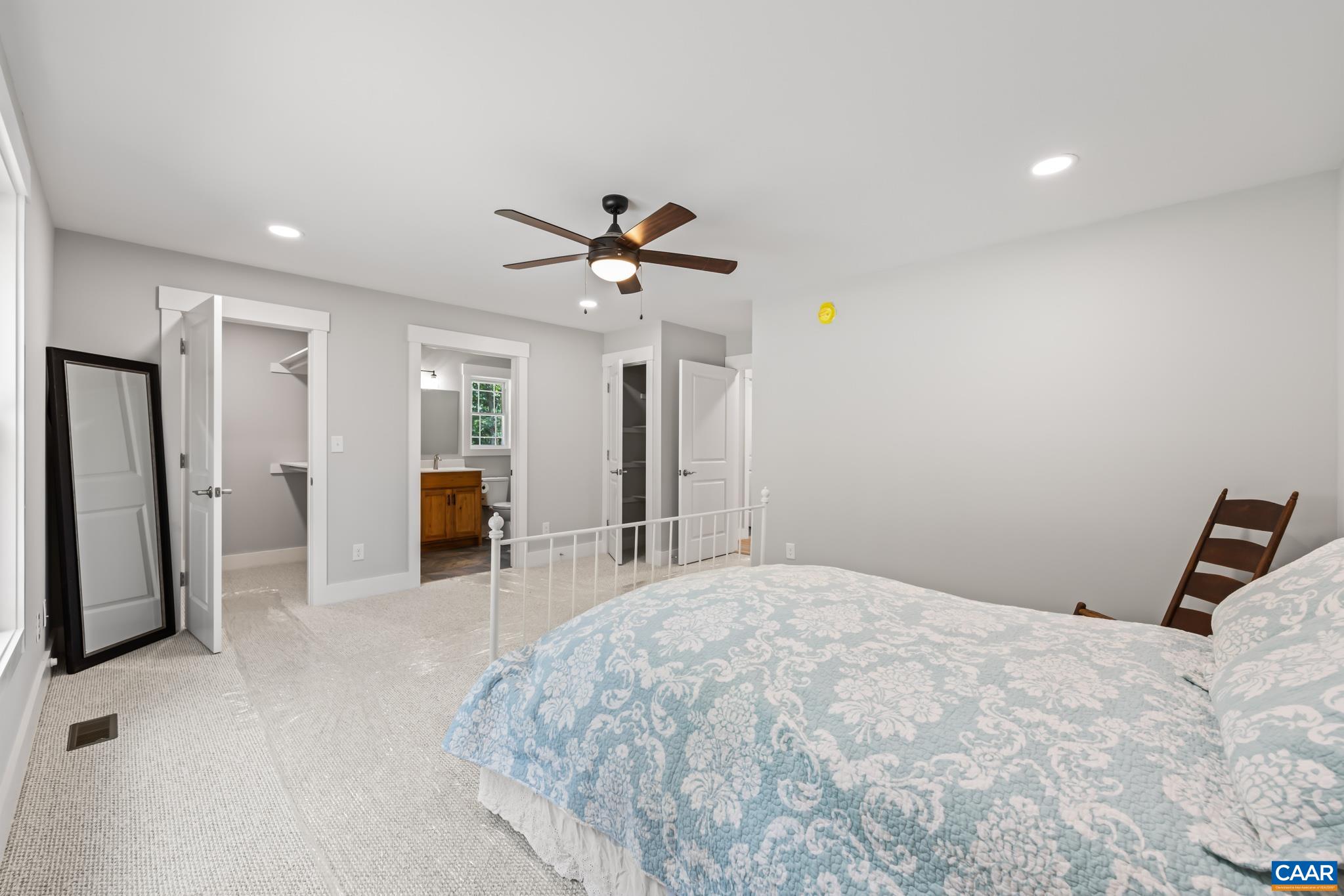 230 FOX HOLLOW RD