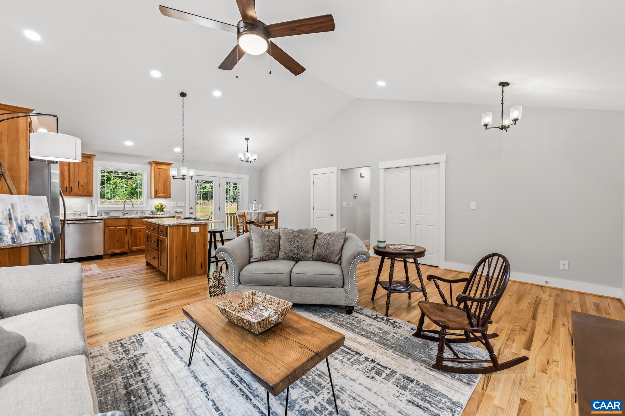 230 FOX HOLLOW RD