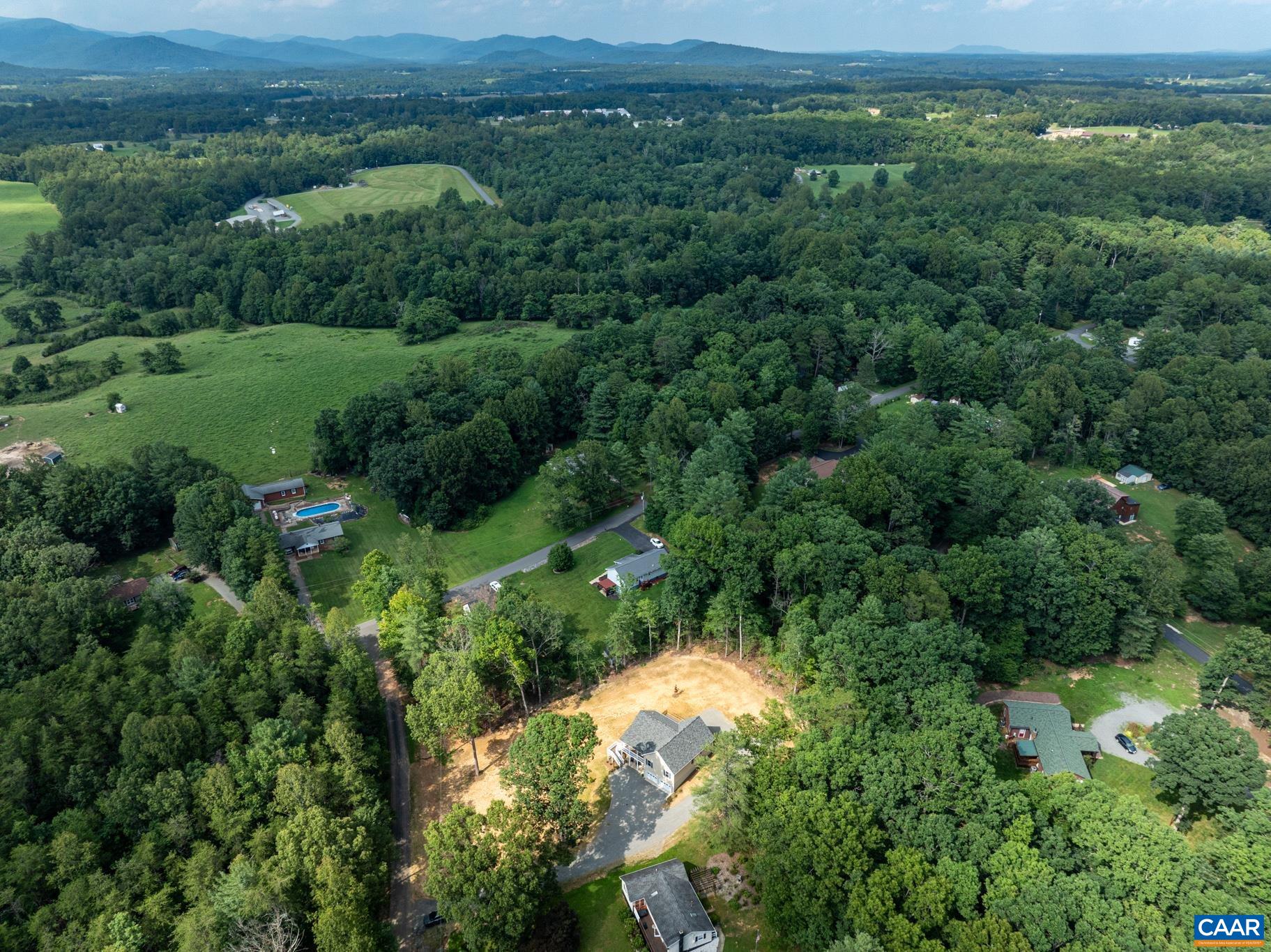 230 FOX HOLLOW RD