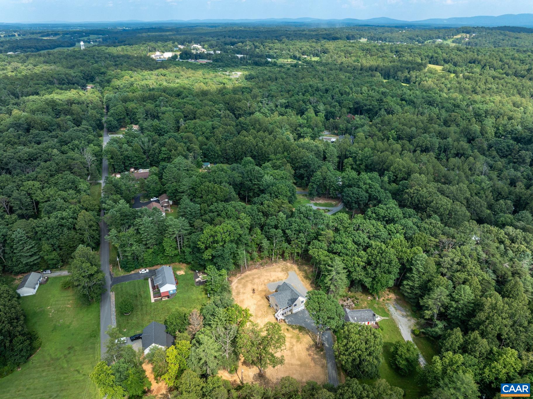 230 FOX HOLLOW RD