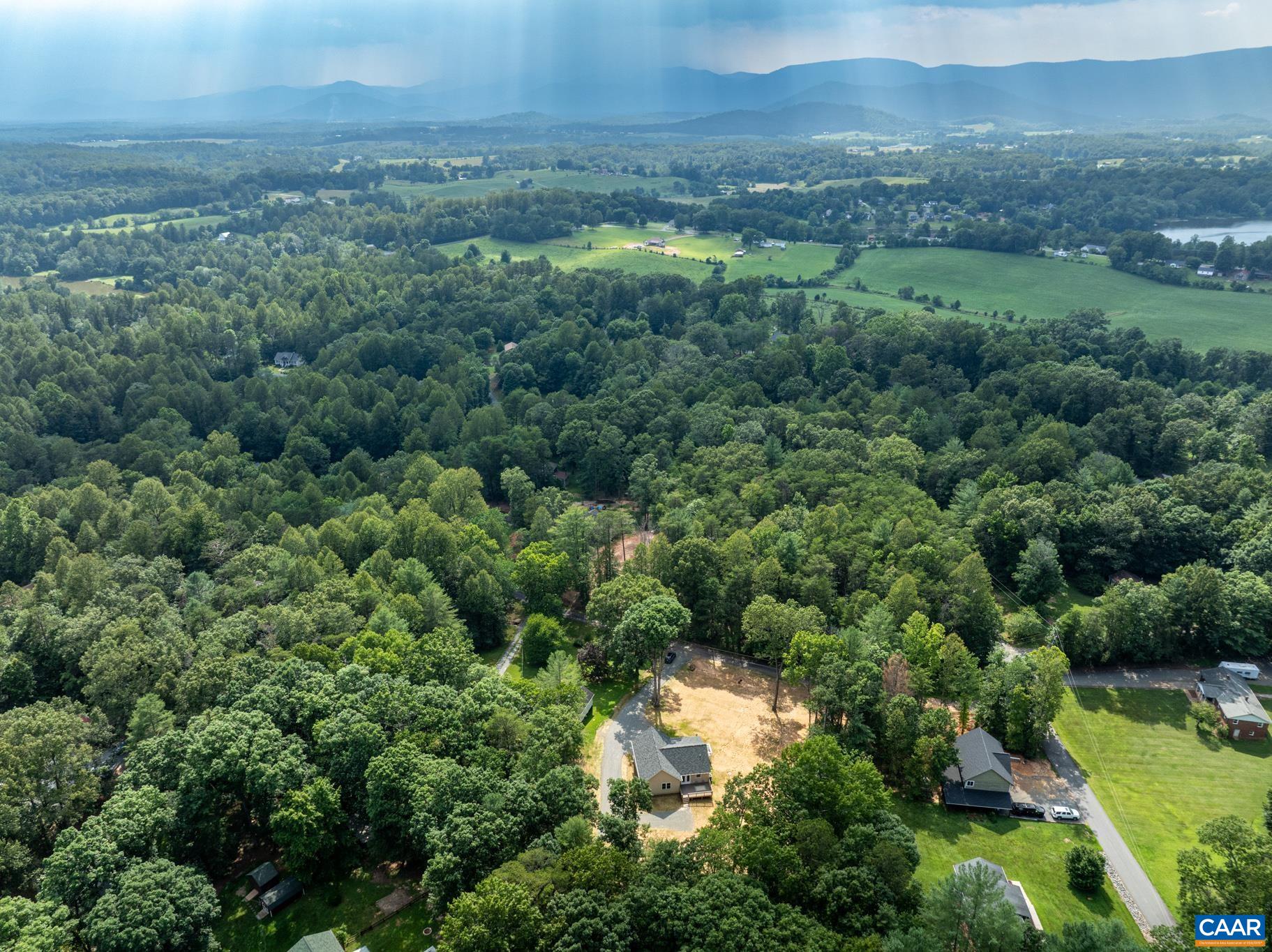 230 FOX HOLLOW RD