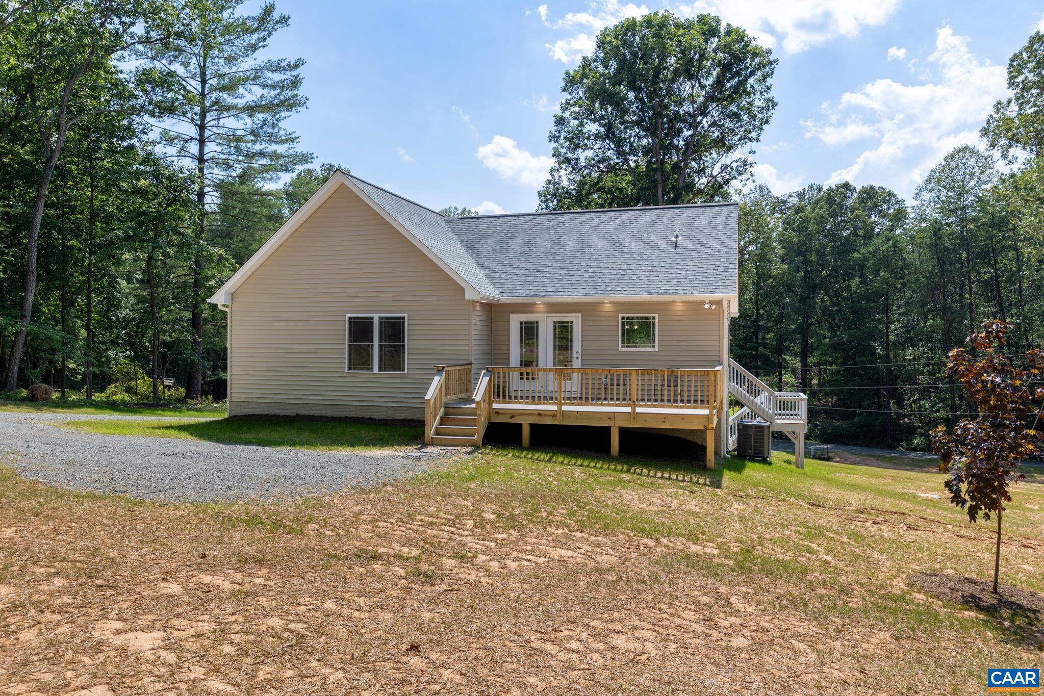 230 FOX HOLLOW RD