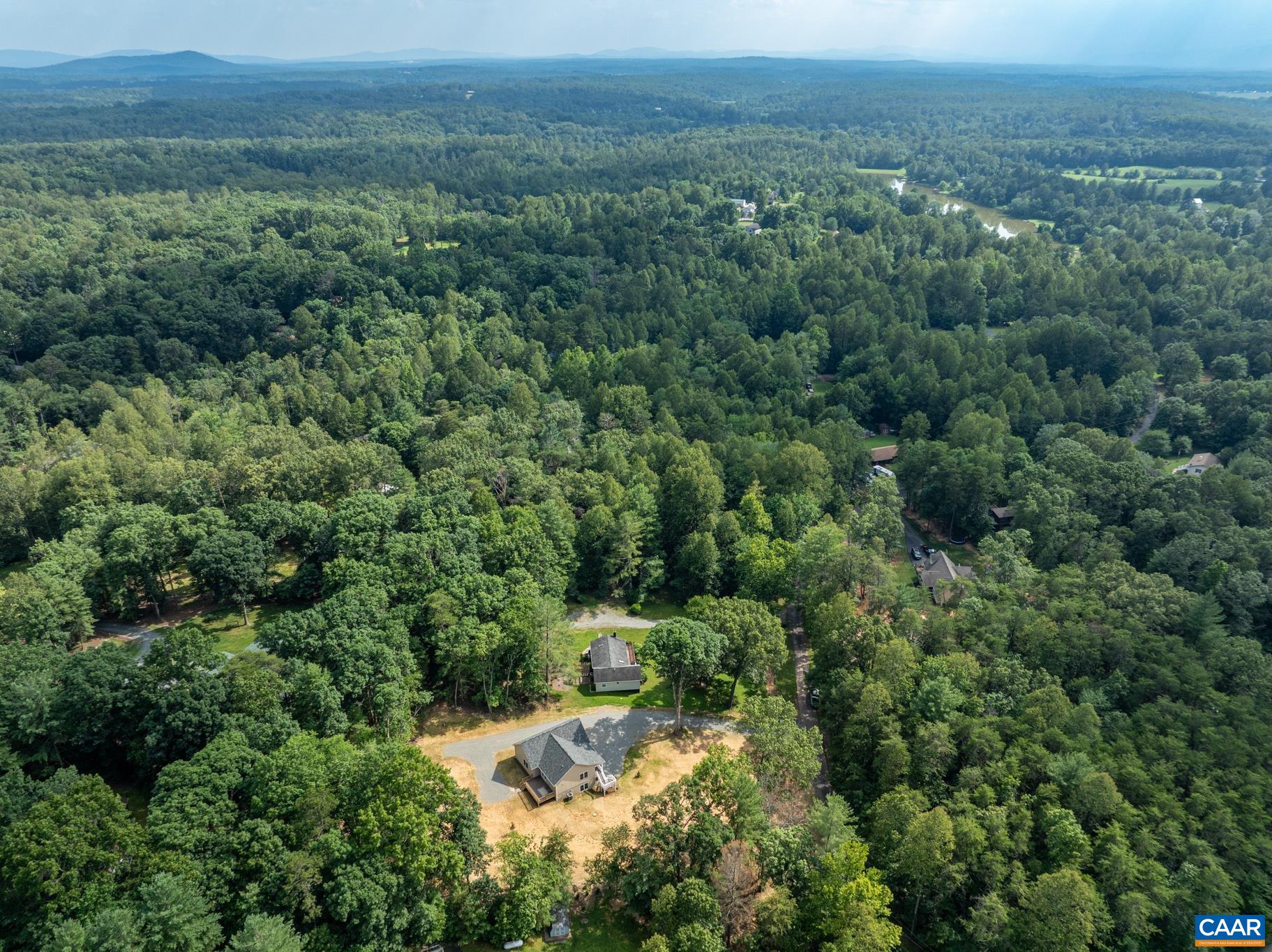 230 FOX HOLLOW RD