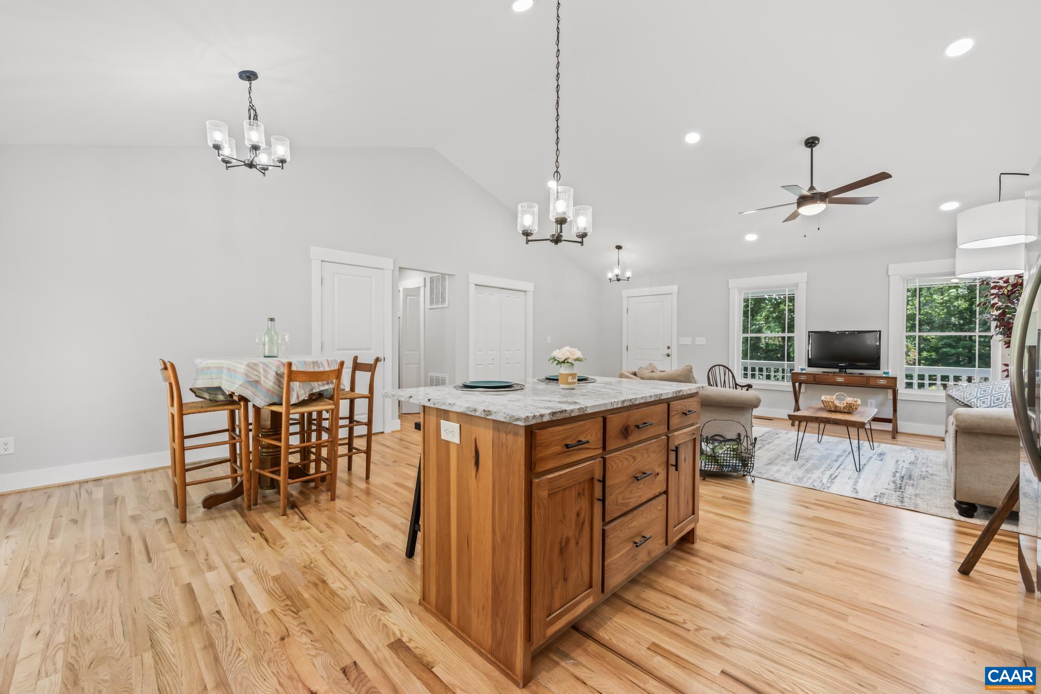 230 FOX HOLLOW RD