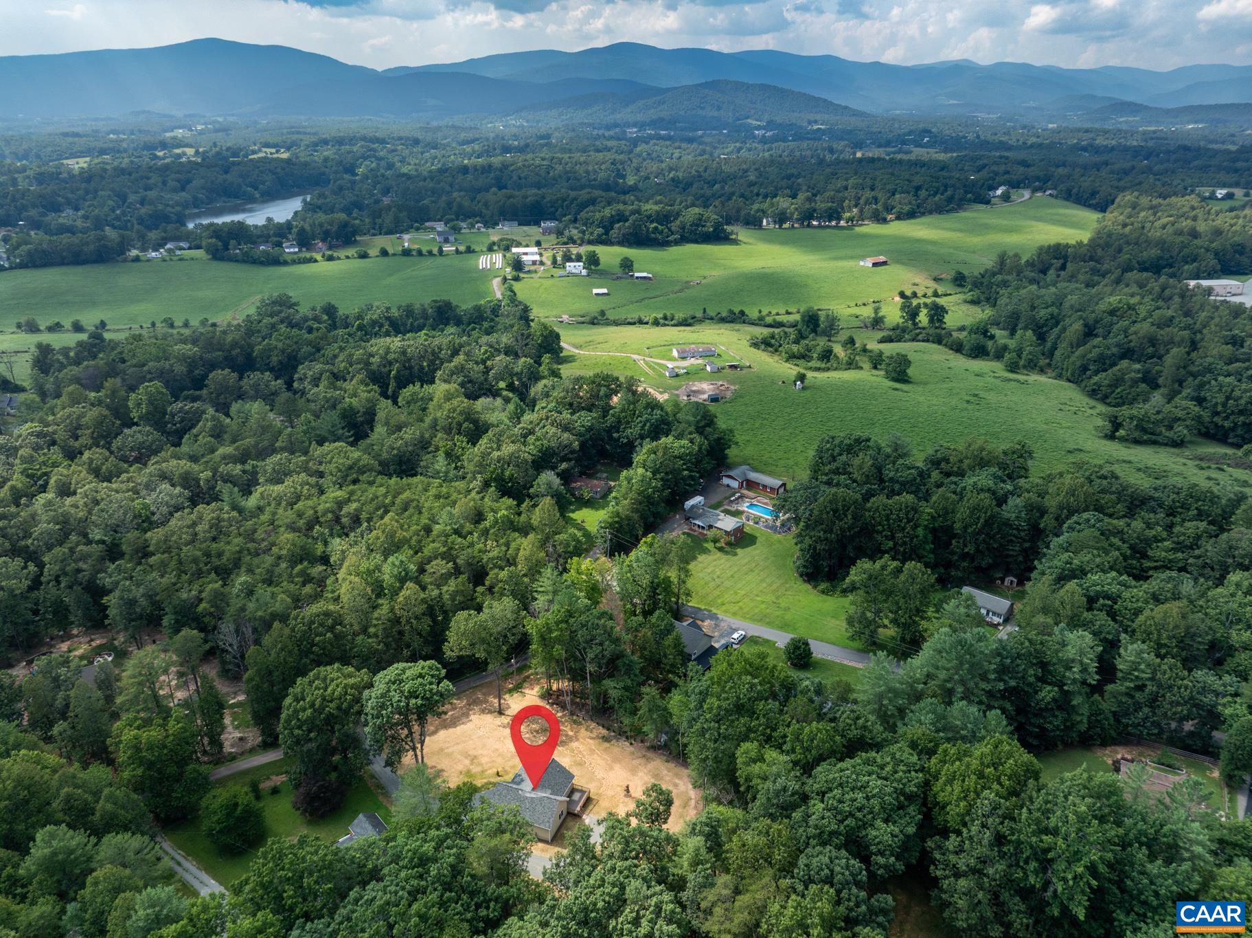 230 FOX HOLLOW RD
