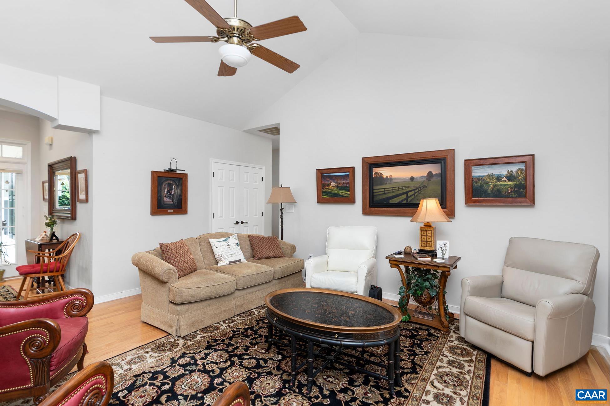 411 HERITAGE CT