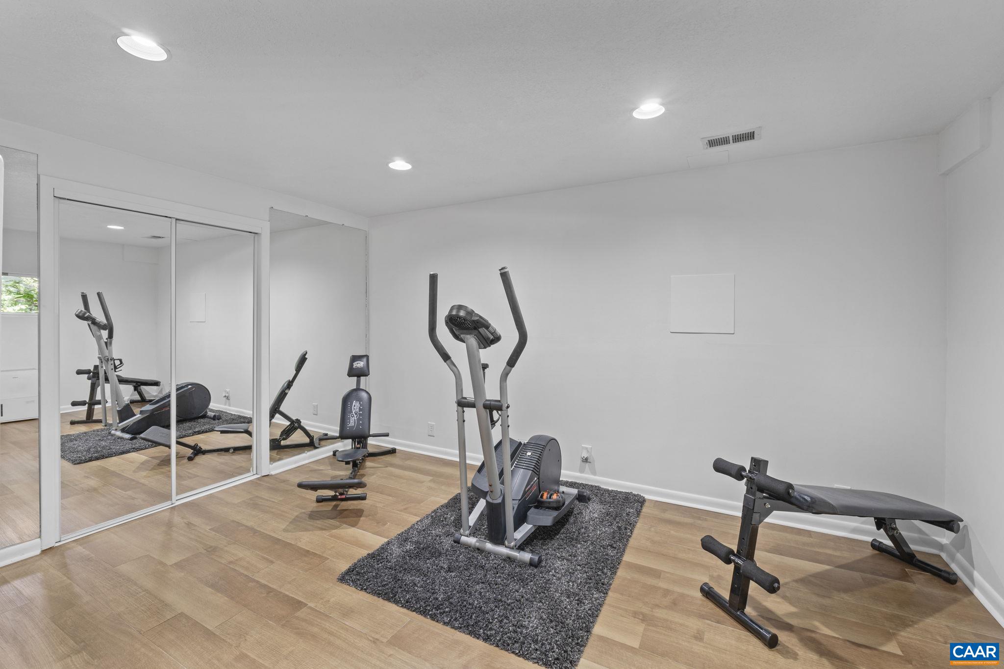 640 JEFFERSON DR