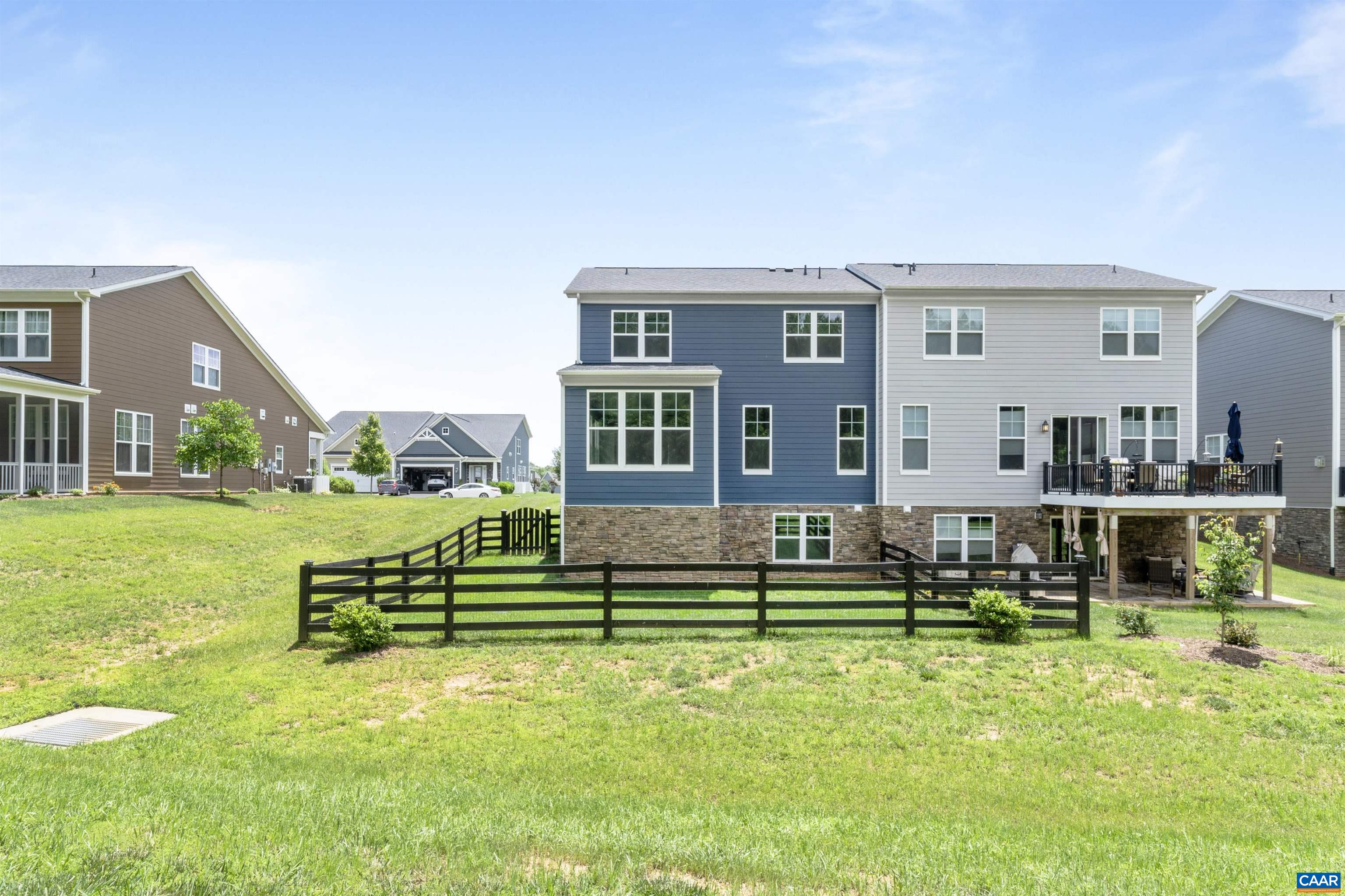 112 BAYBERRY LN