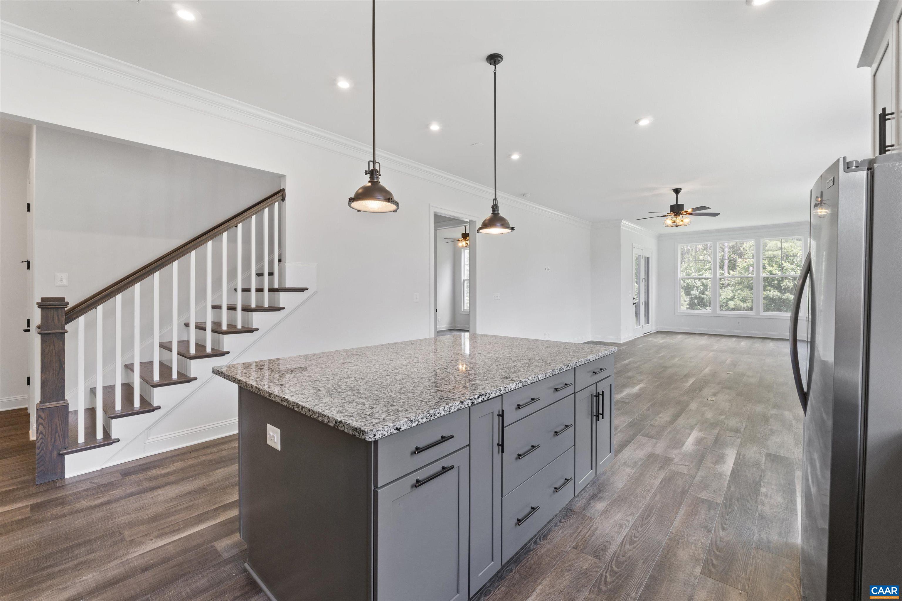 112 BAYBERRY LN