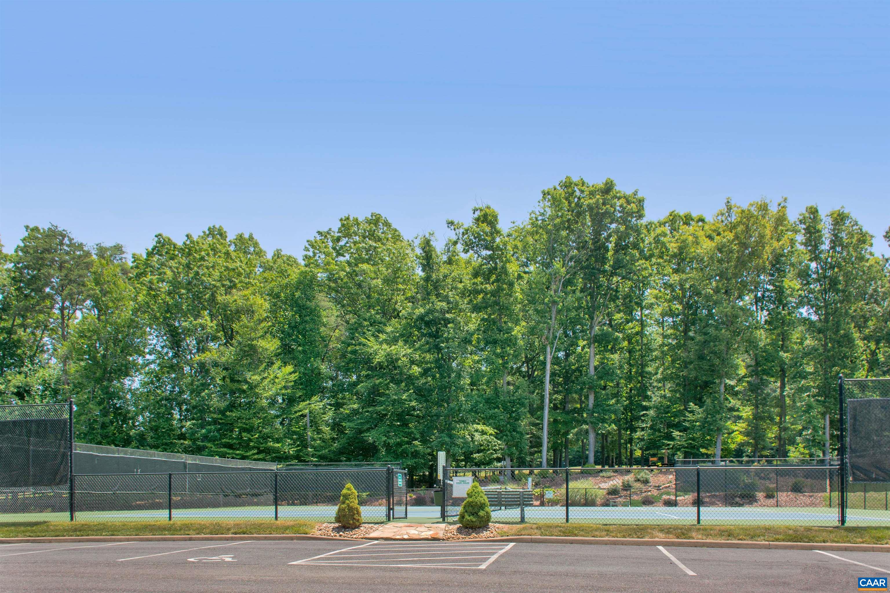 112 BAYBERRY LN