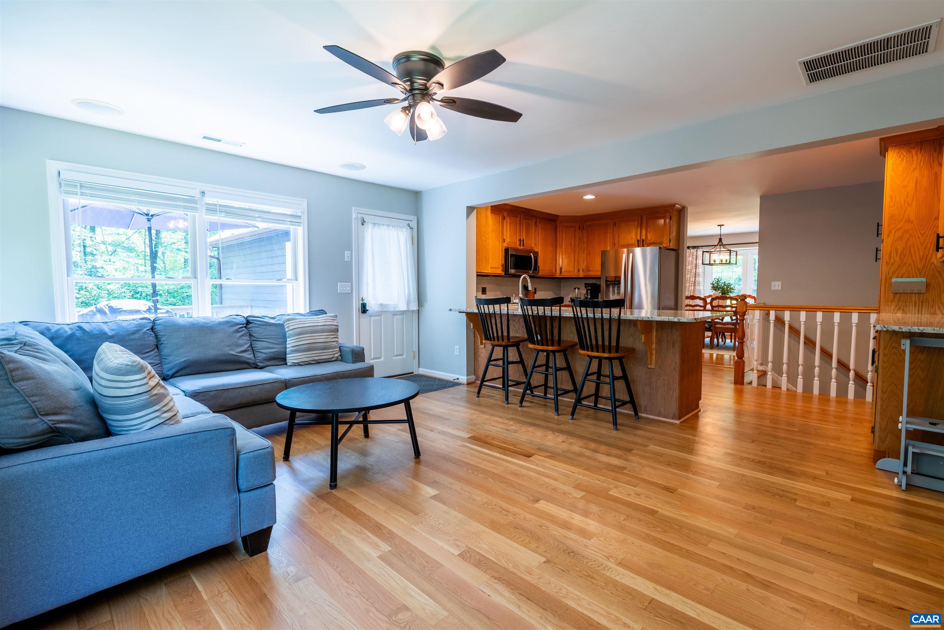 1190 FOX RIDGE DR