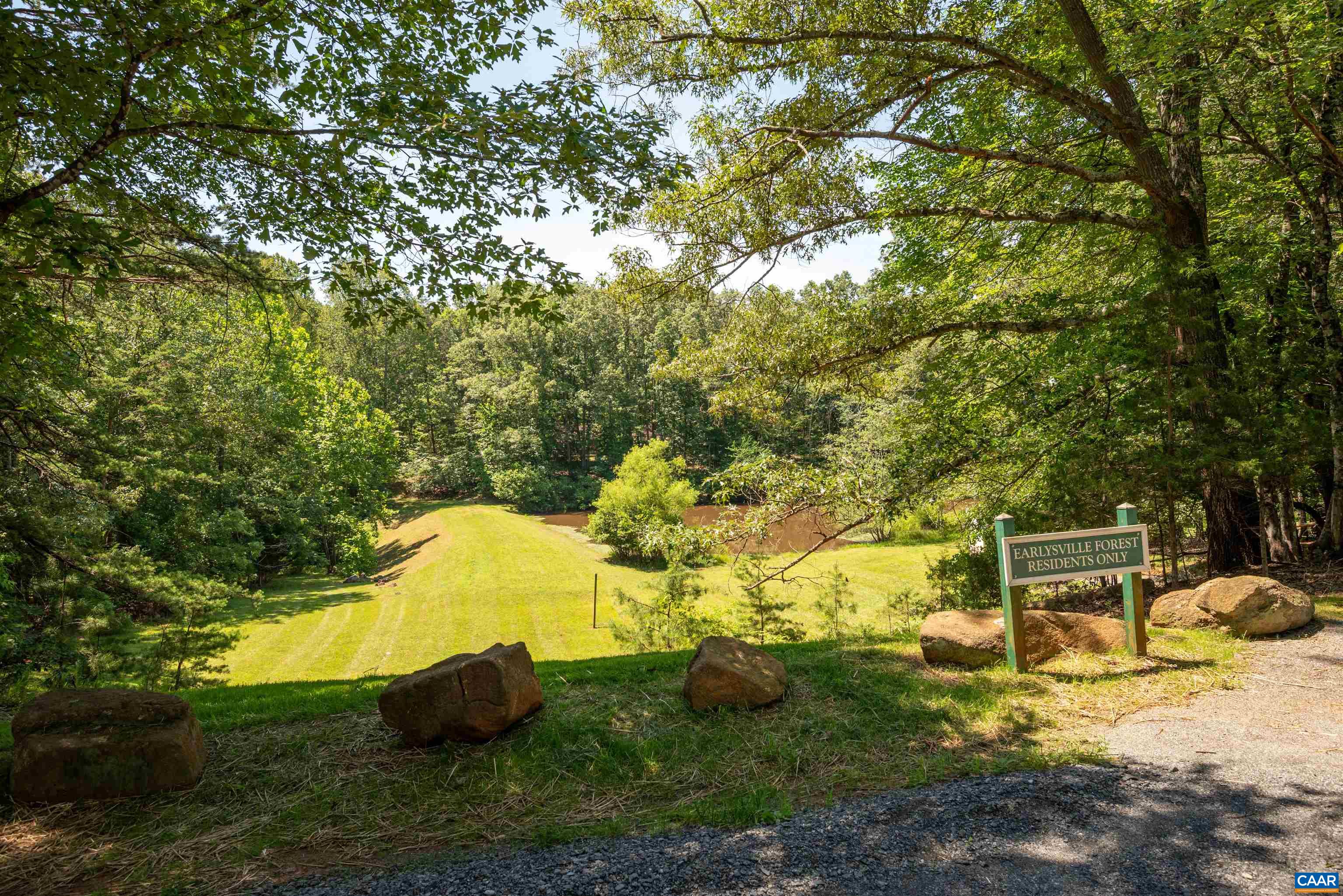 1190 FOX RIDGE DR