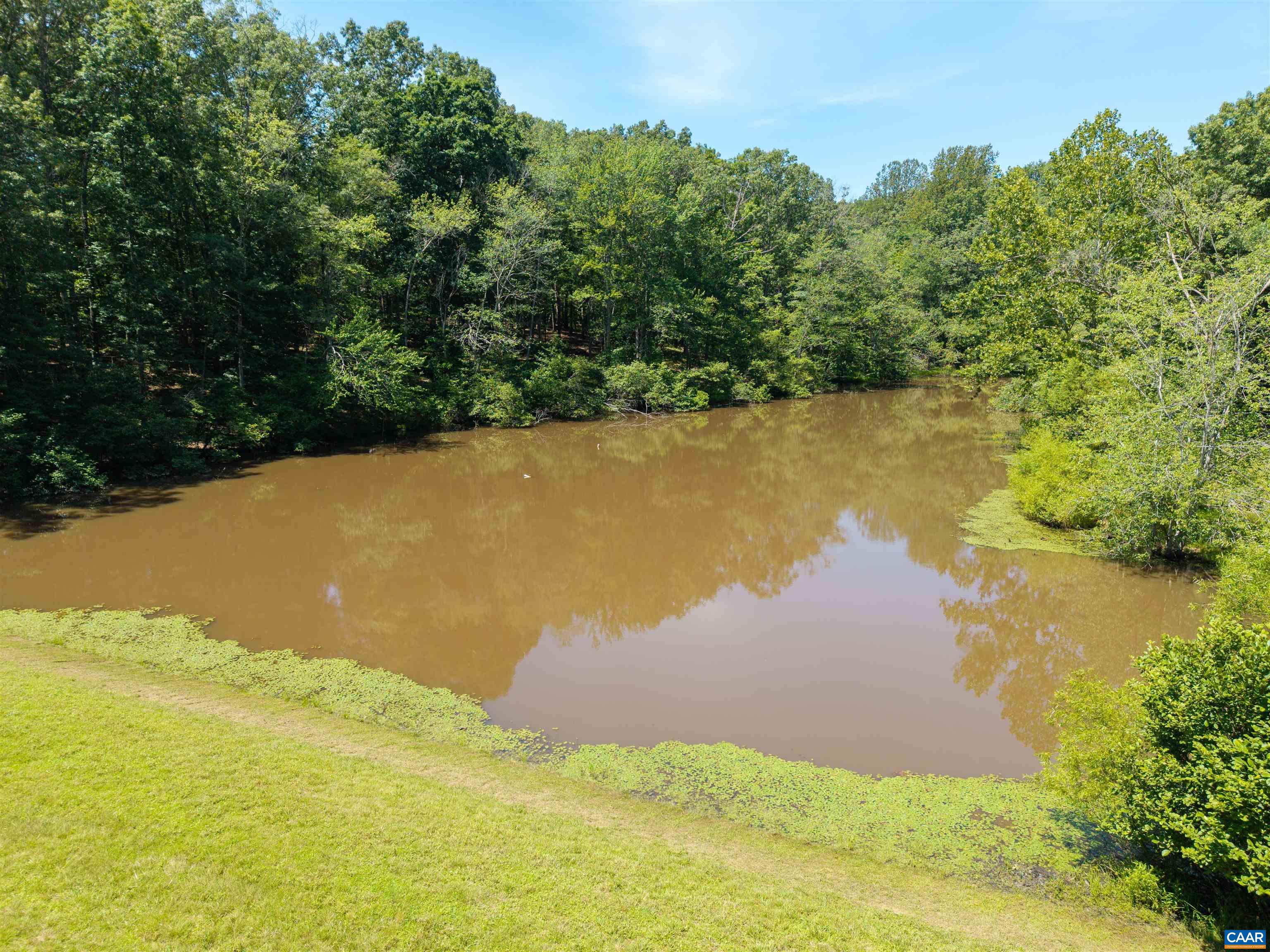1190 FOX RIDGE DR
