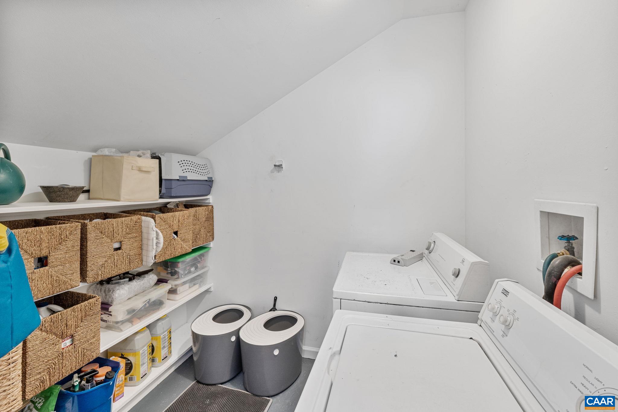 1605 OAKLEAF LN