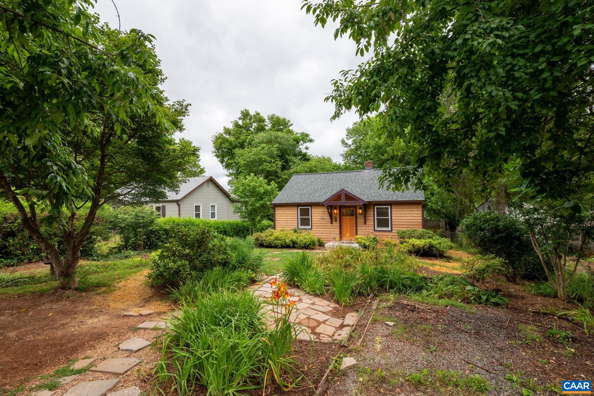306 NE 13TH ST