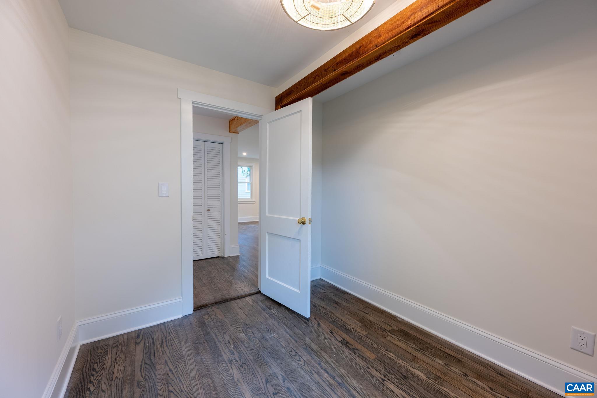 306 NE 13TH ST