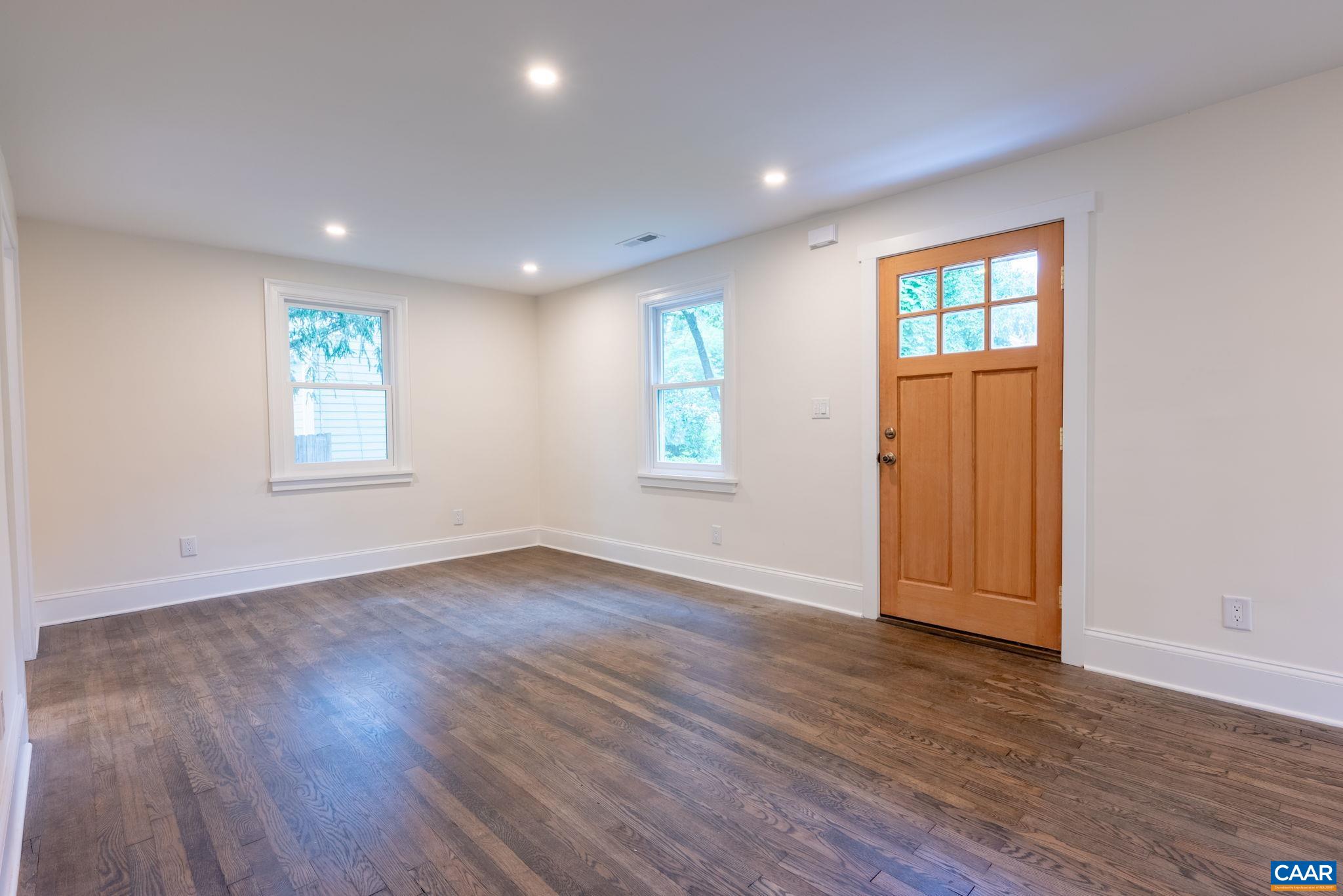 306 NE 13TH ST
