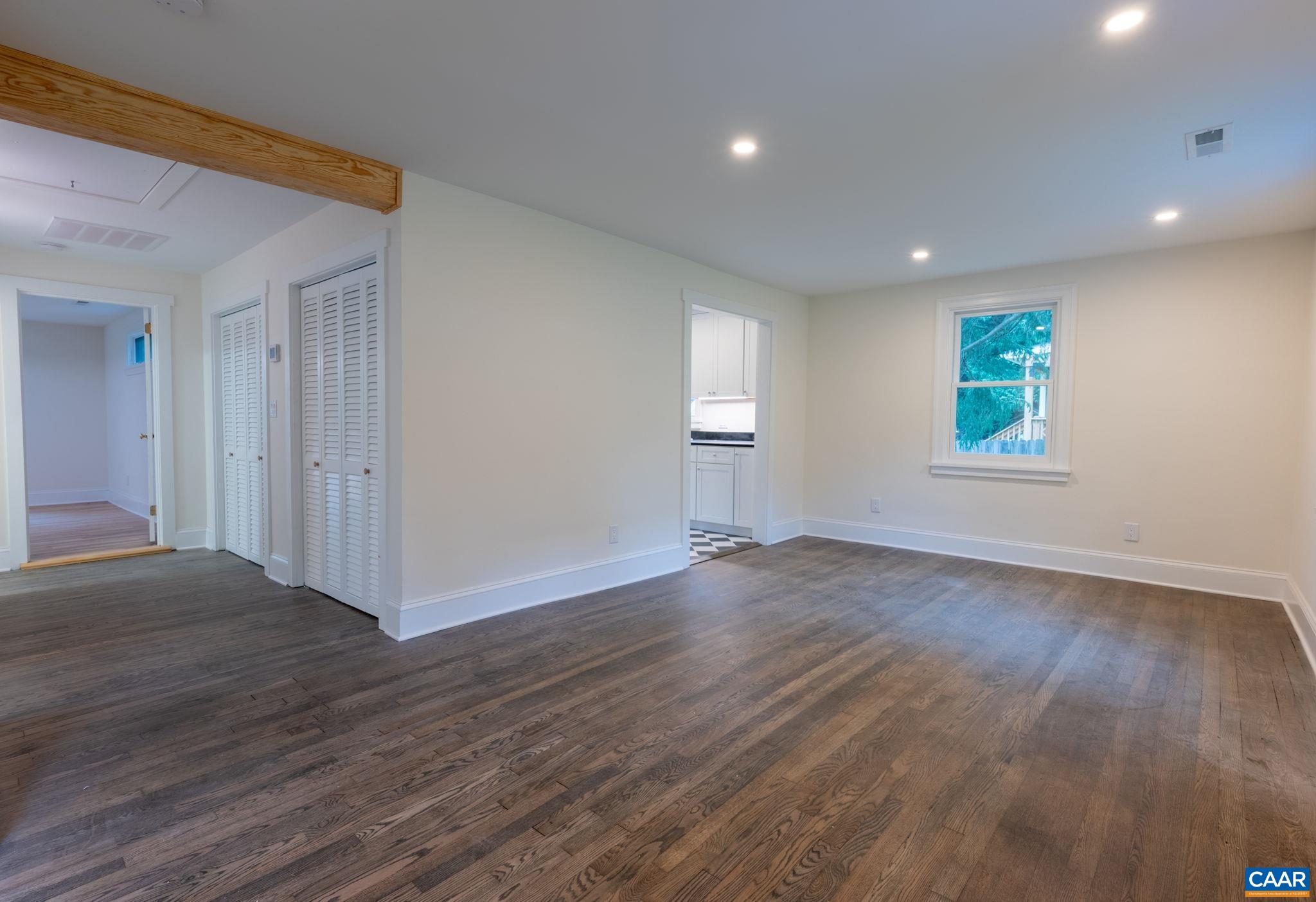 306 NE 13TH ST
