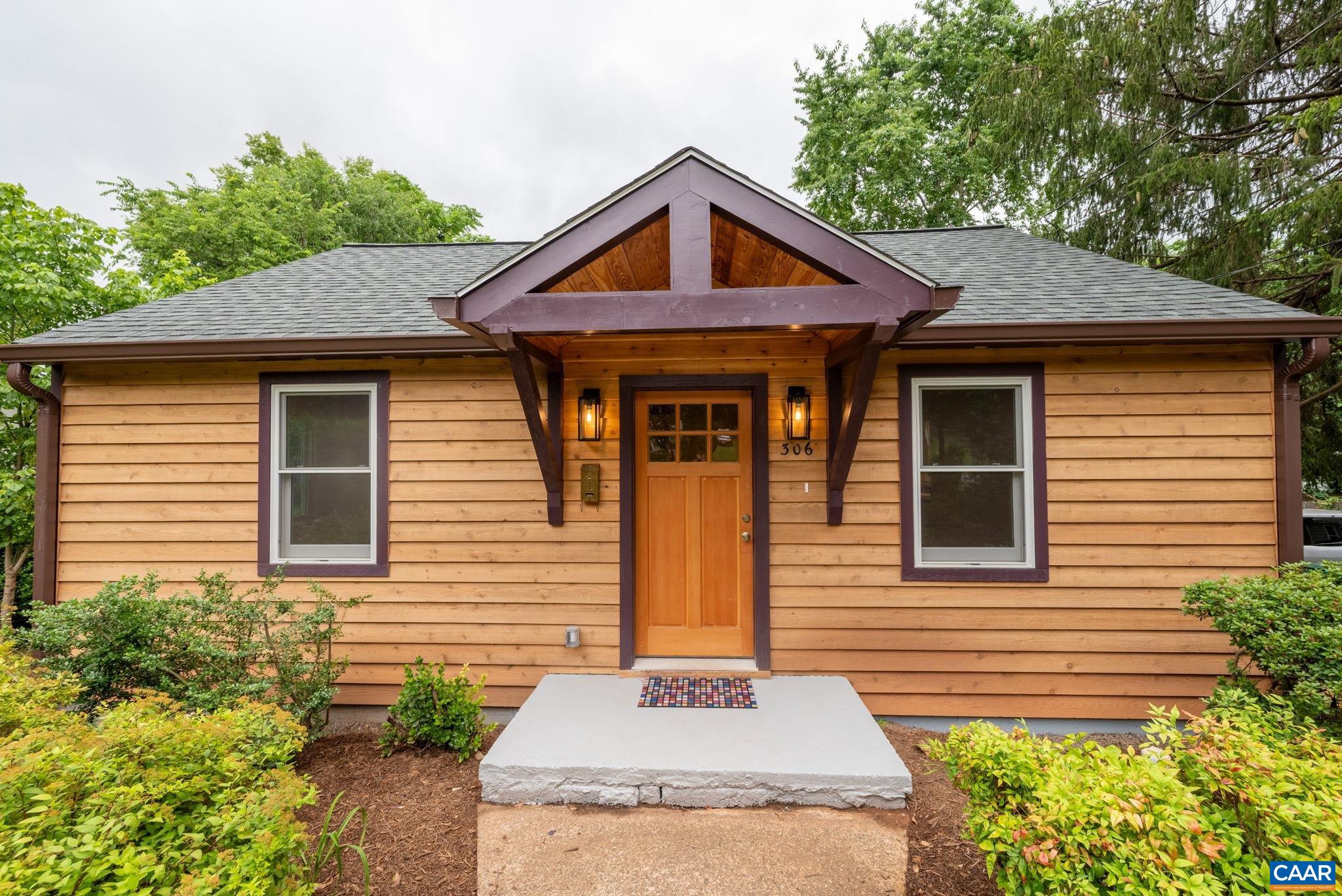 306 NE 13TH ST