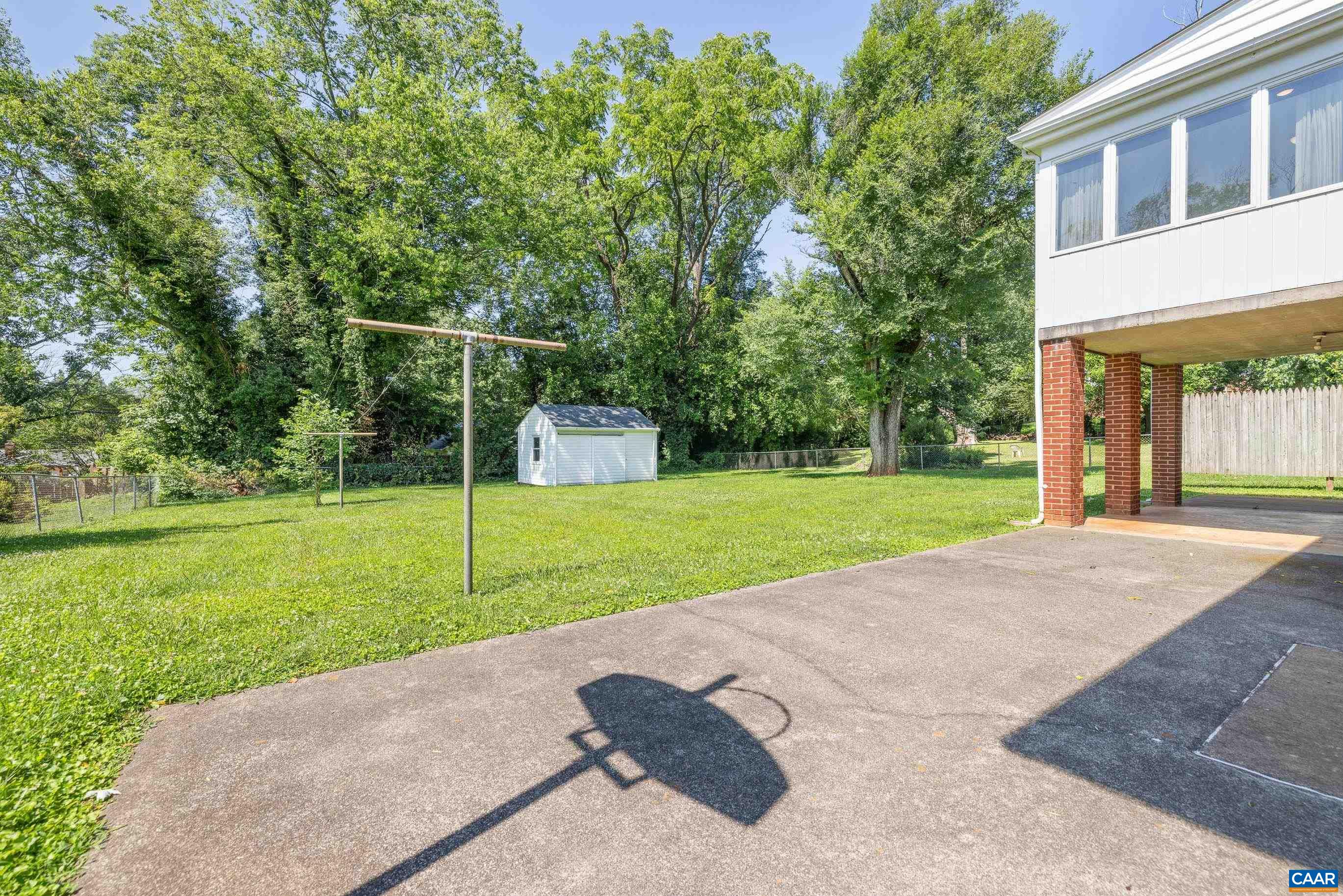 608 DAVIS AVE