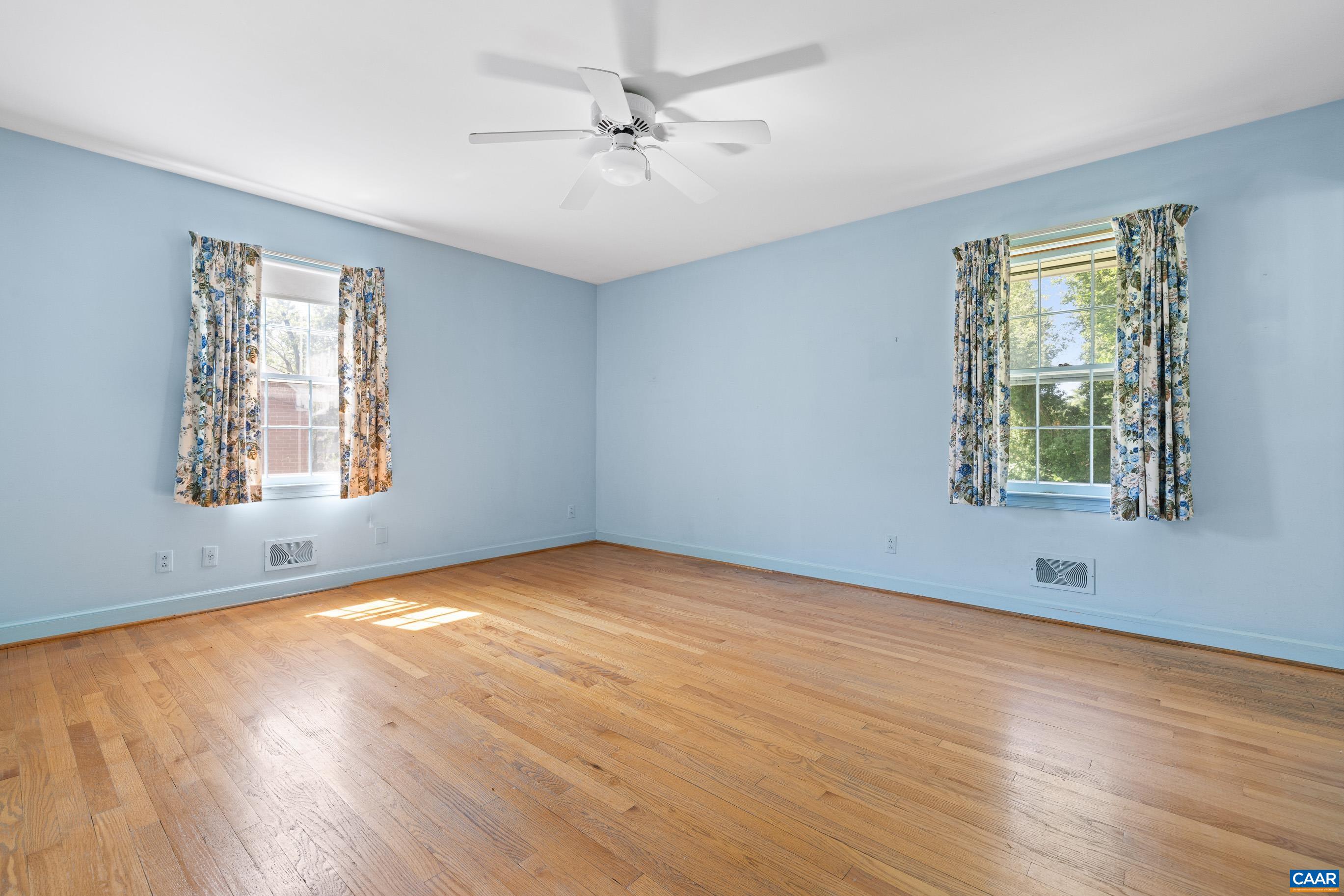 608 DAVIS AVE