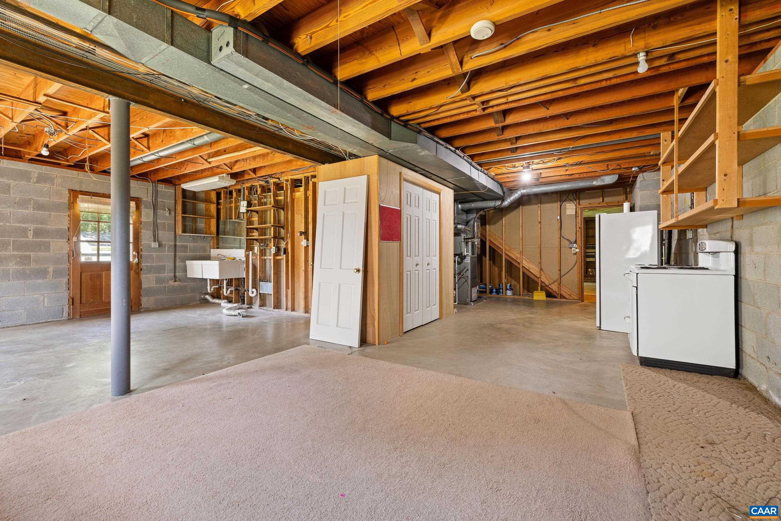 608 DAVIS AVE