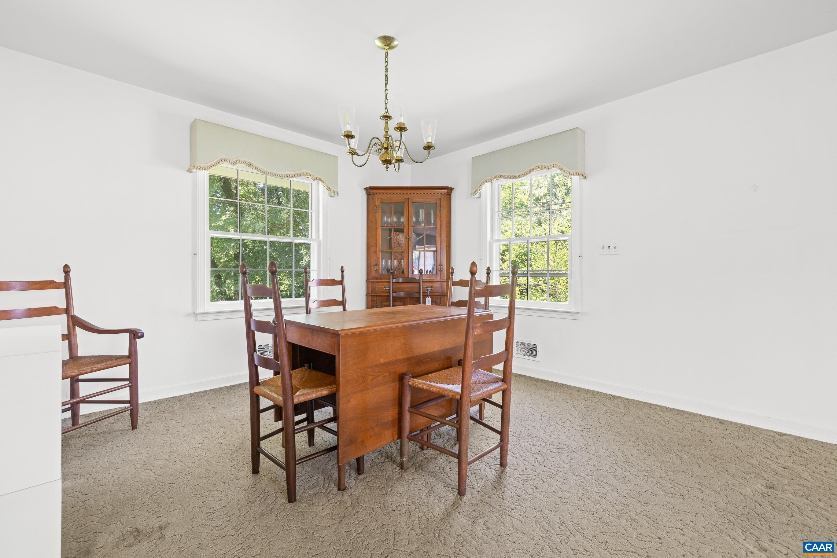 608 DAVIS AVE