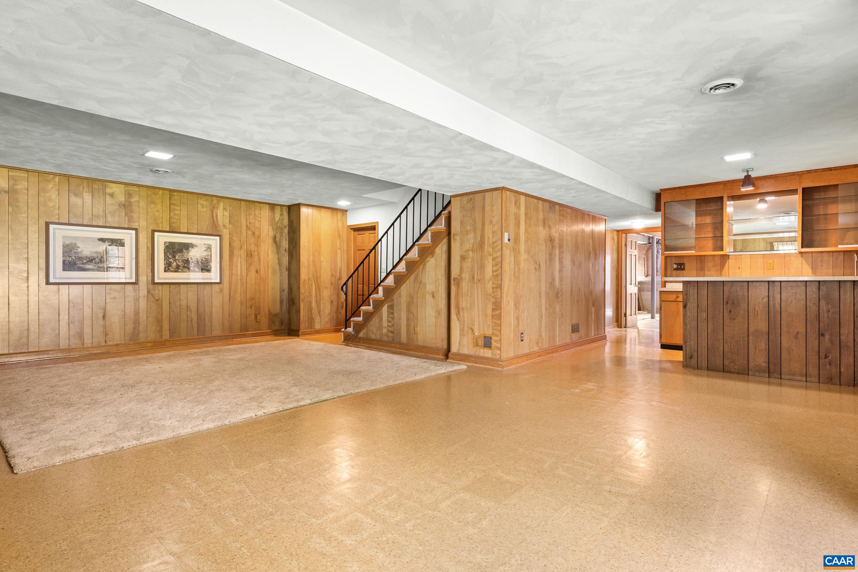 608 DAVIS AVE