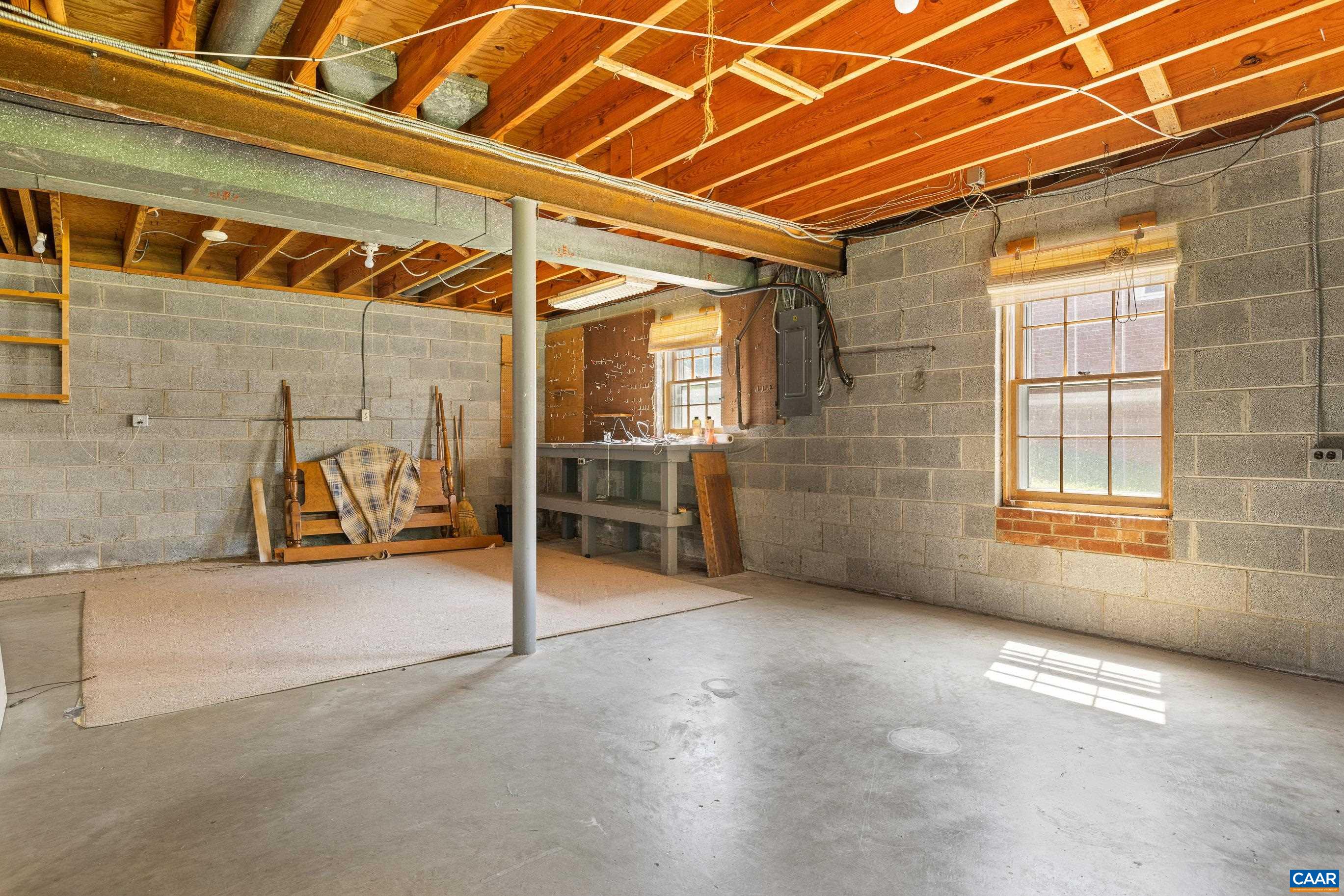 608 DAVIS AVE