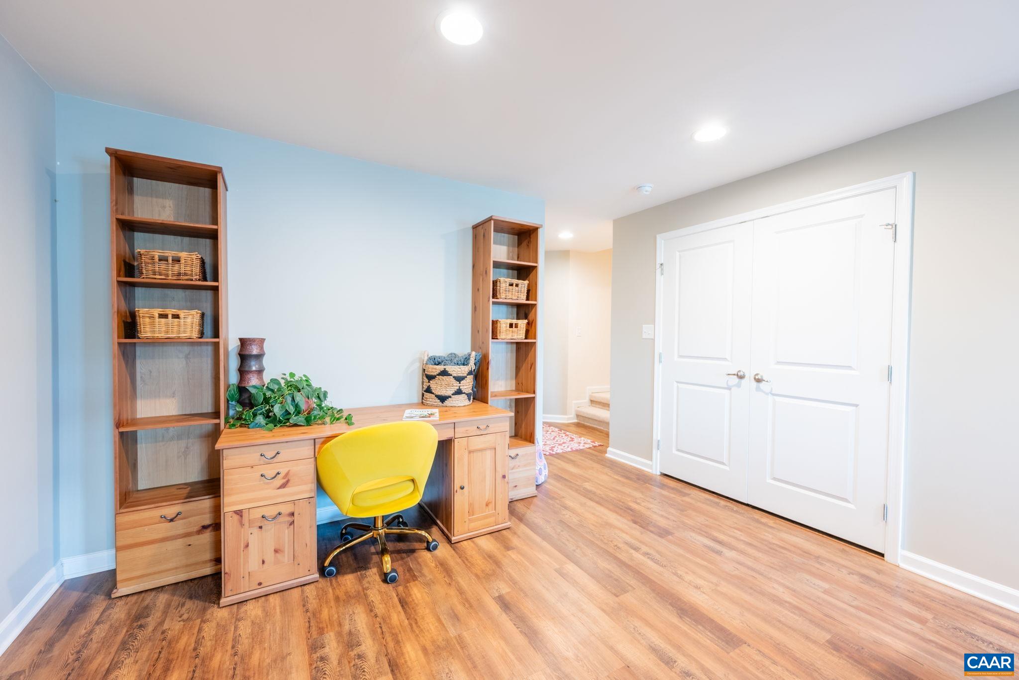 2140 ELM TREE KNOLL
