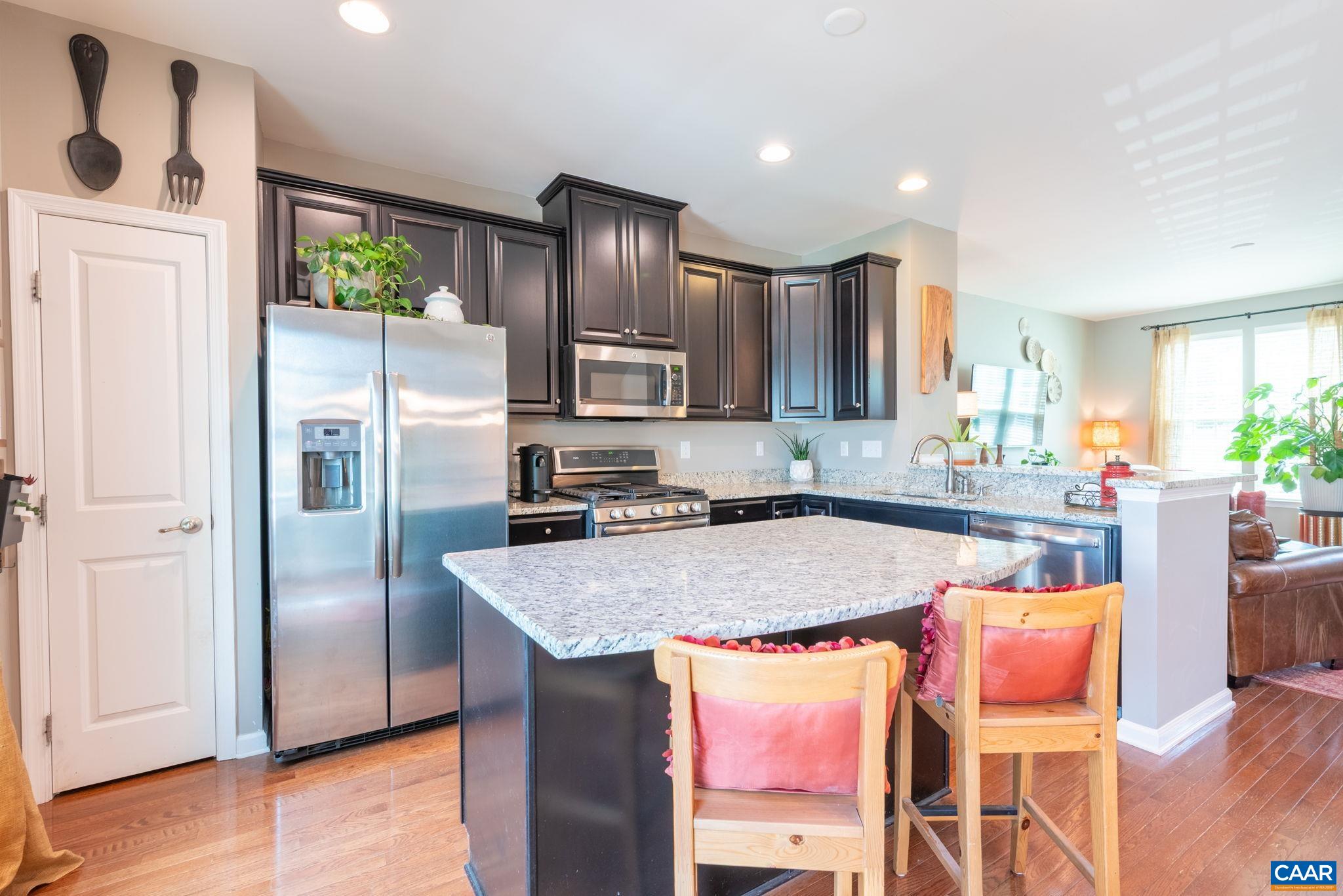 2140 ELM TREE KNOLL