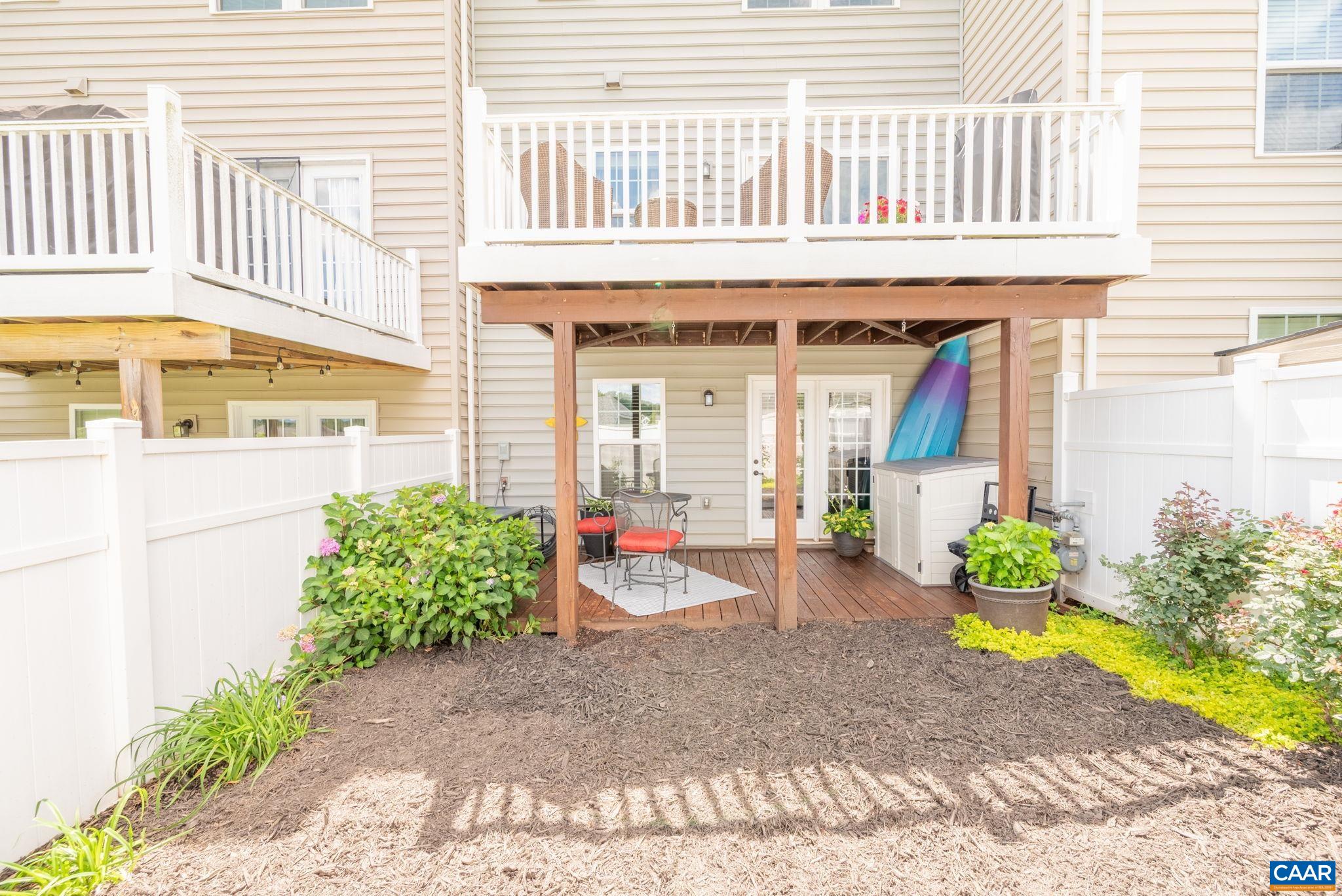 2140 ELM TREE KNOLL