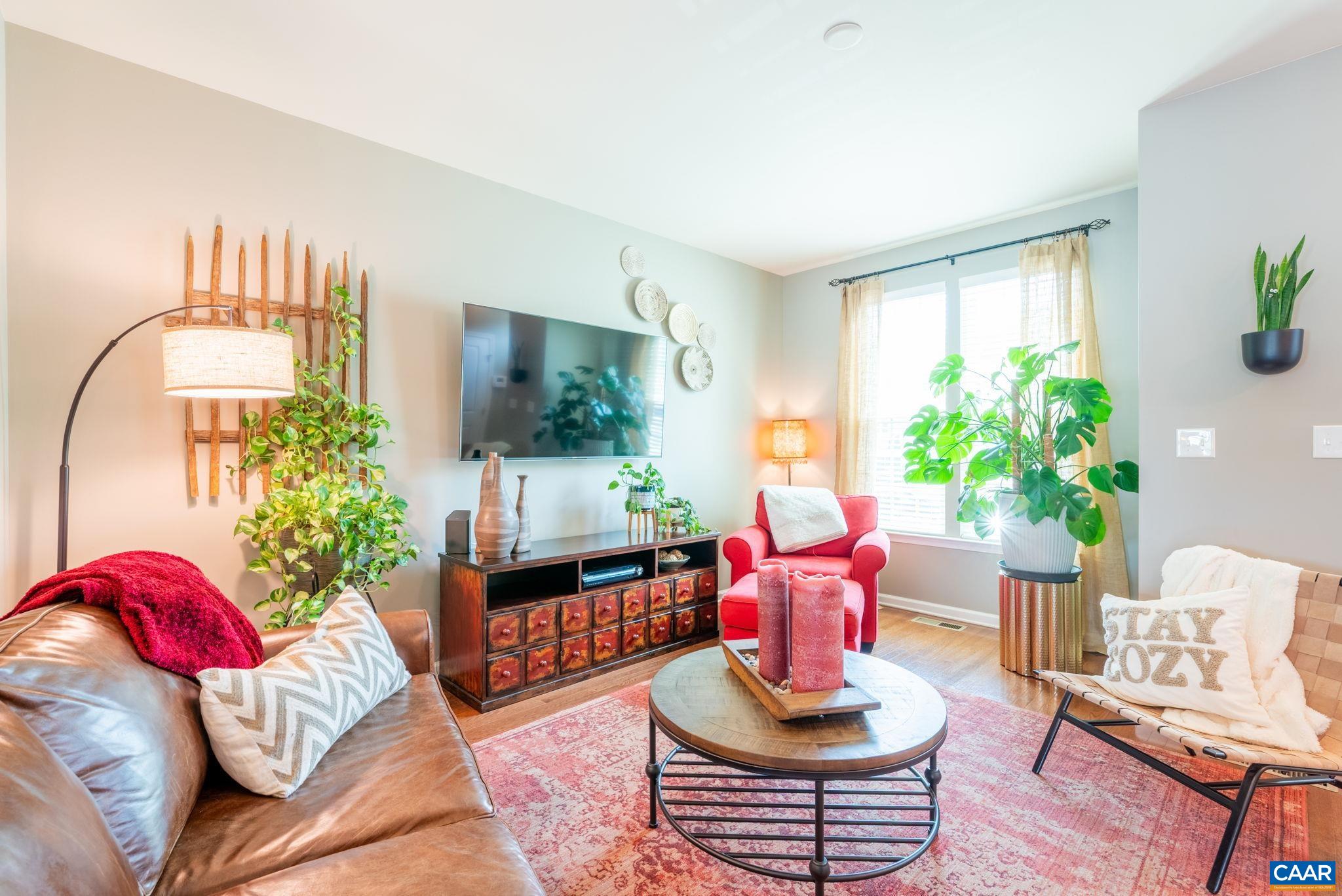 2140 ELM TREE KNOLL