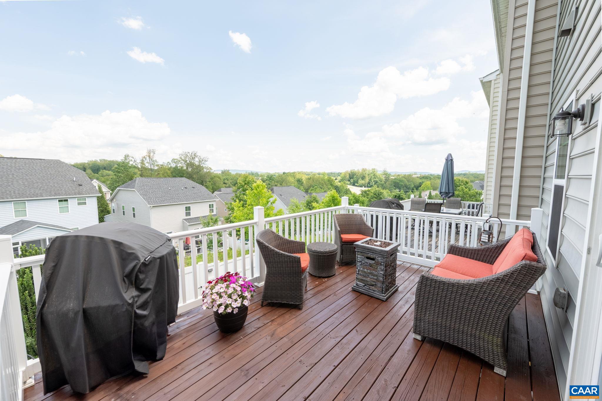 2140 ELM TREE KNOLL