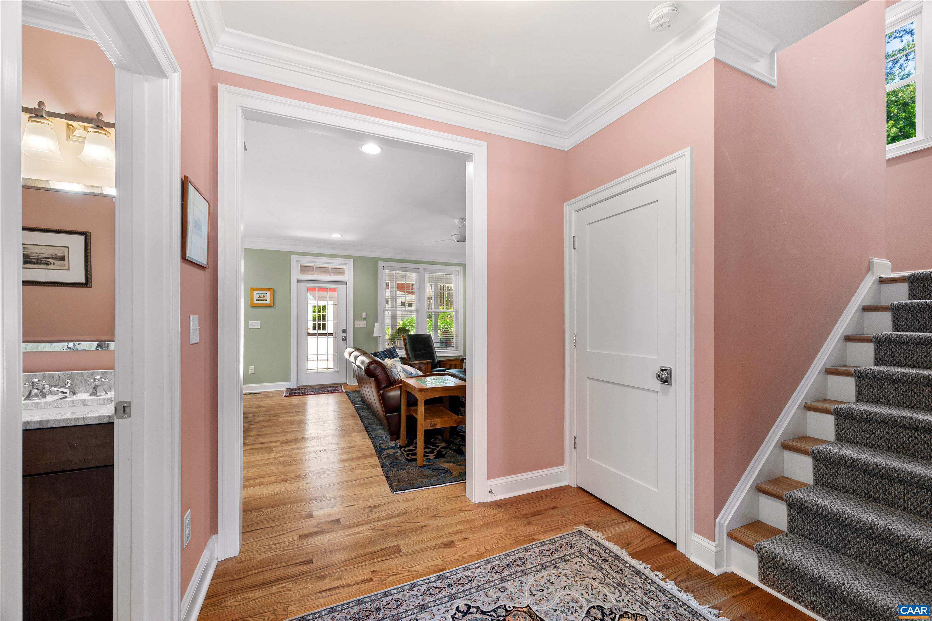 100 OAK LAWN DR