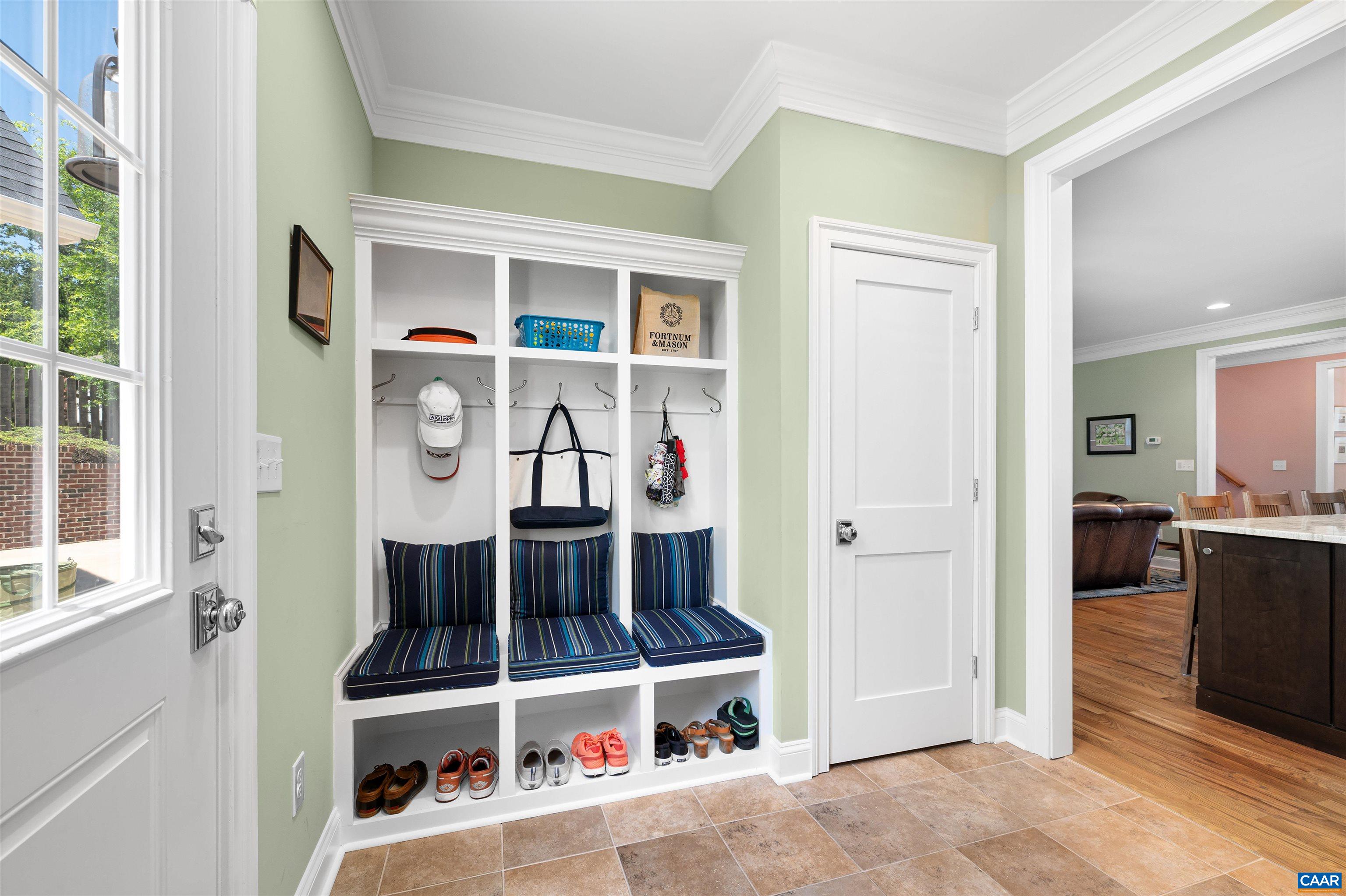 100 OAK LAWN DR