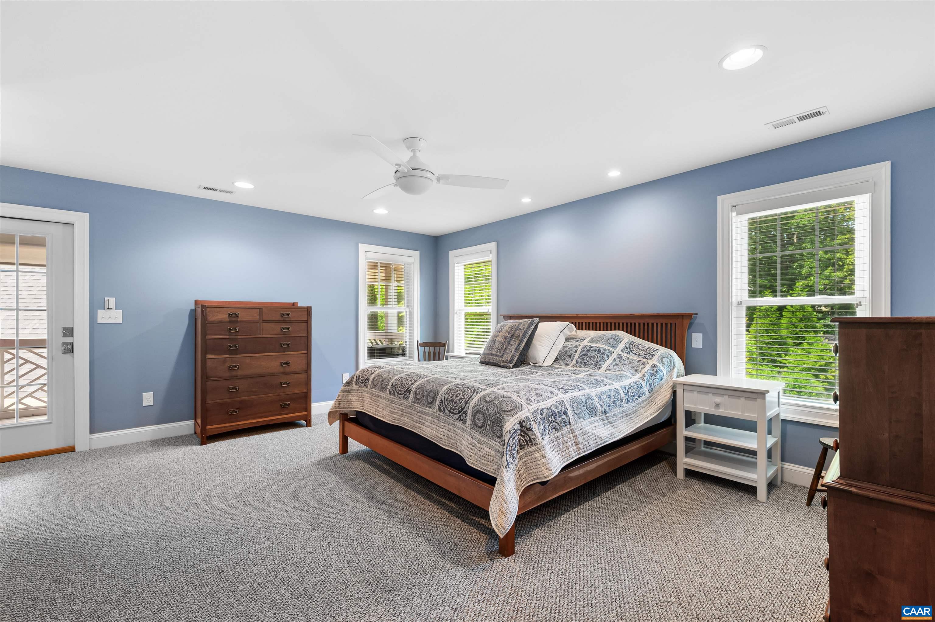 100 OAK LAWN DR