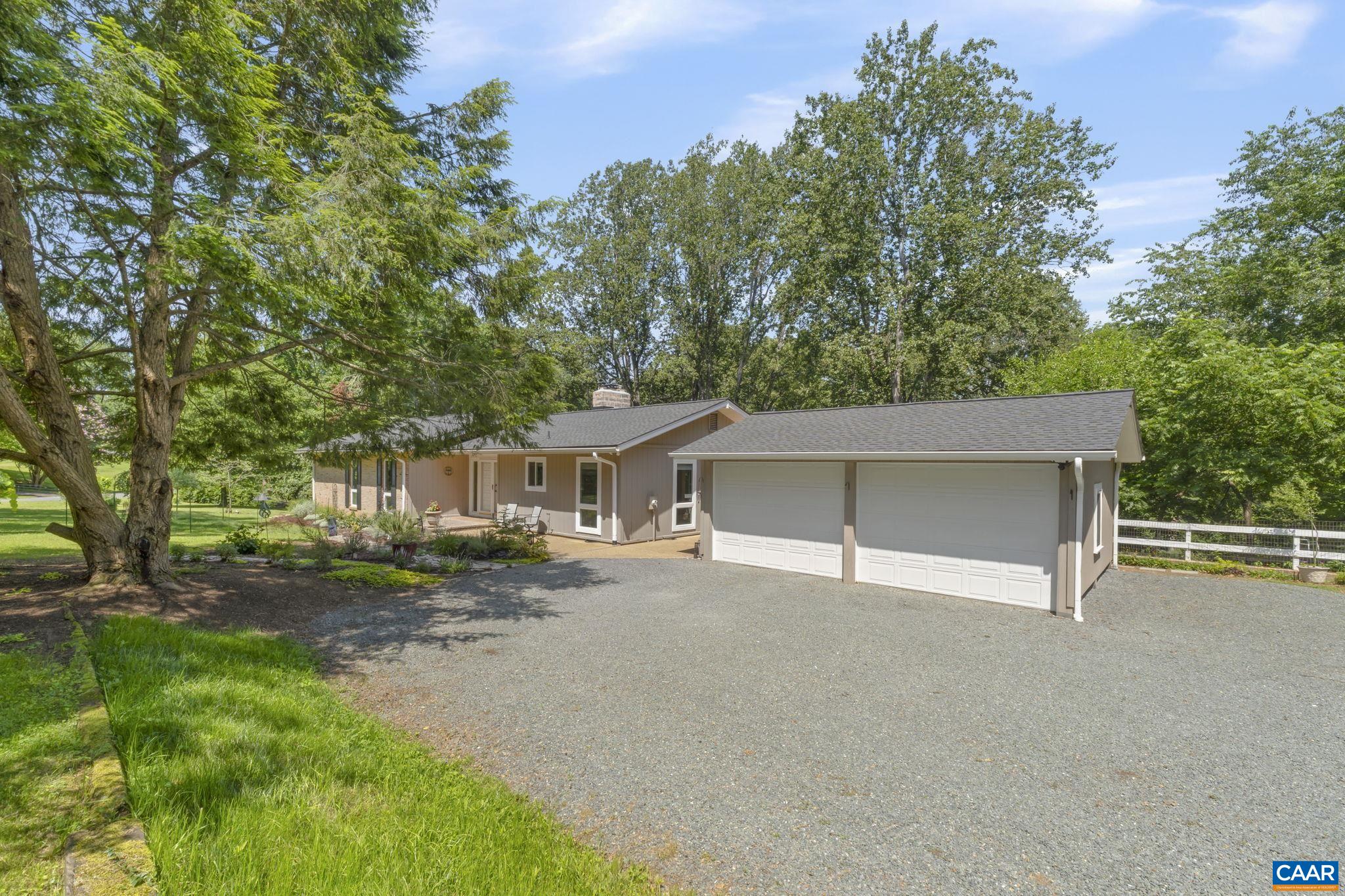 310 GLOUCESTER RD