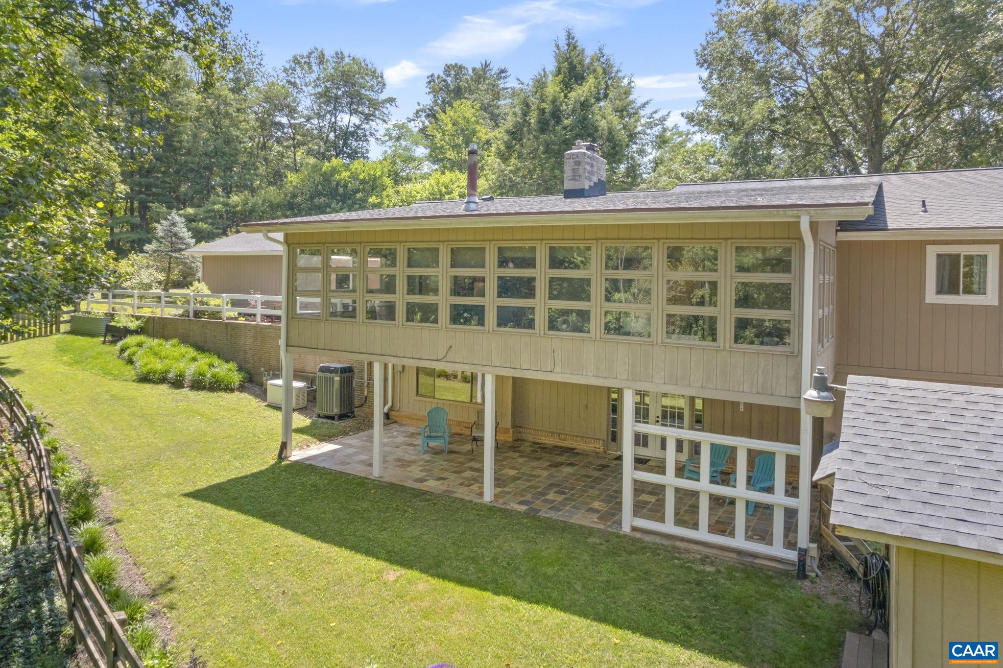 310 GLOUCESTER RD