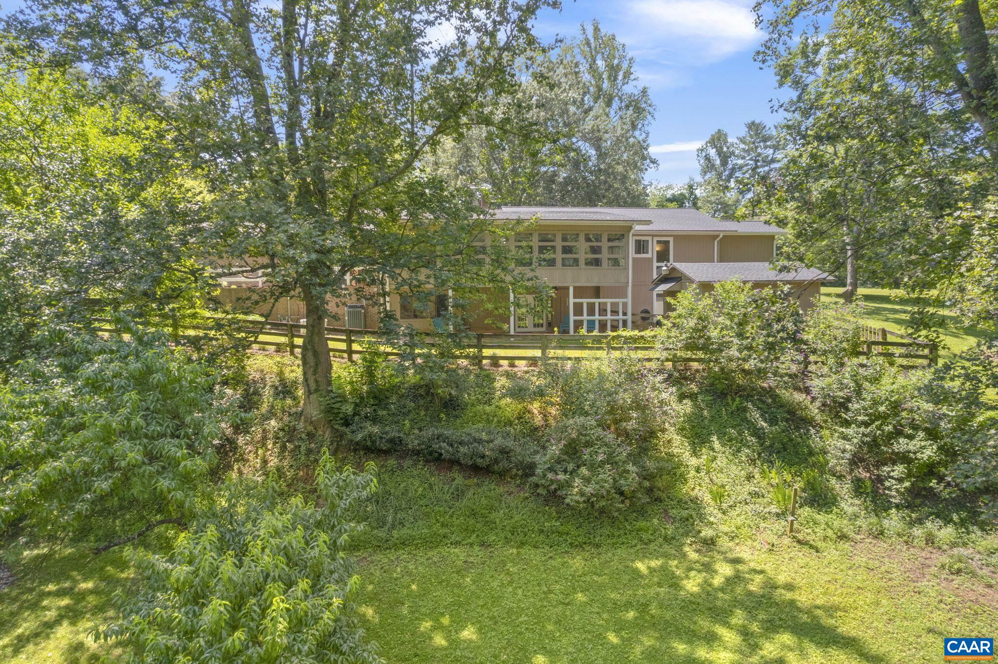 310 GLOUCESTER RD