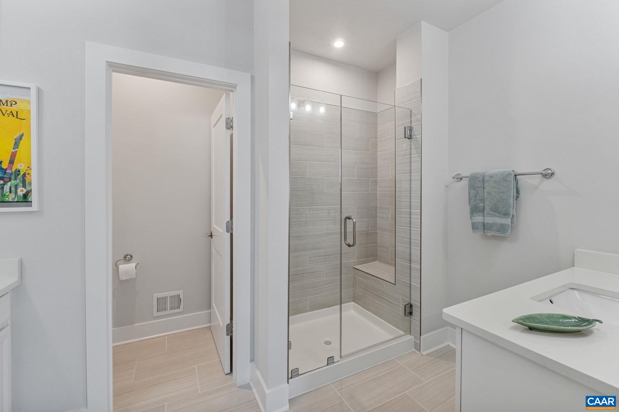 802 WESLEY LN Unit: B