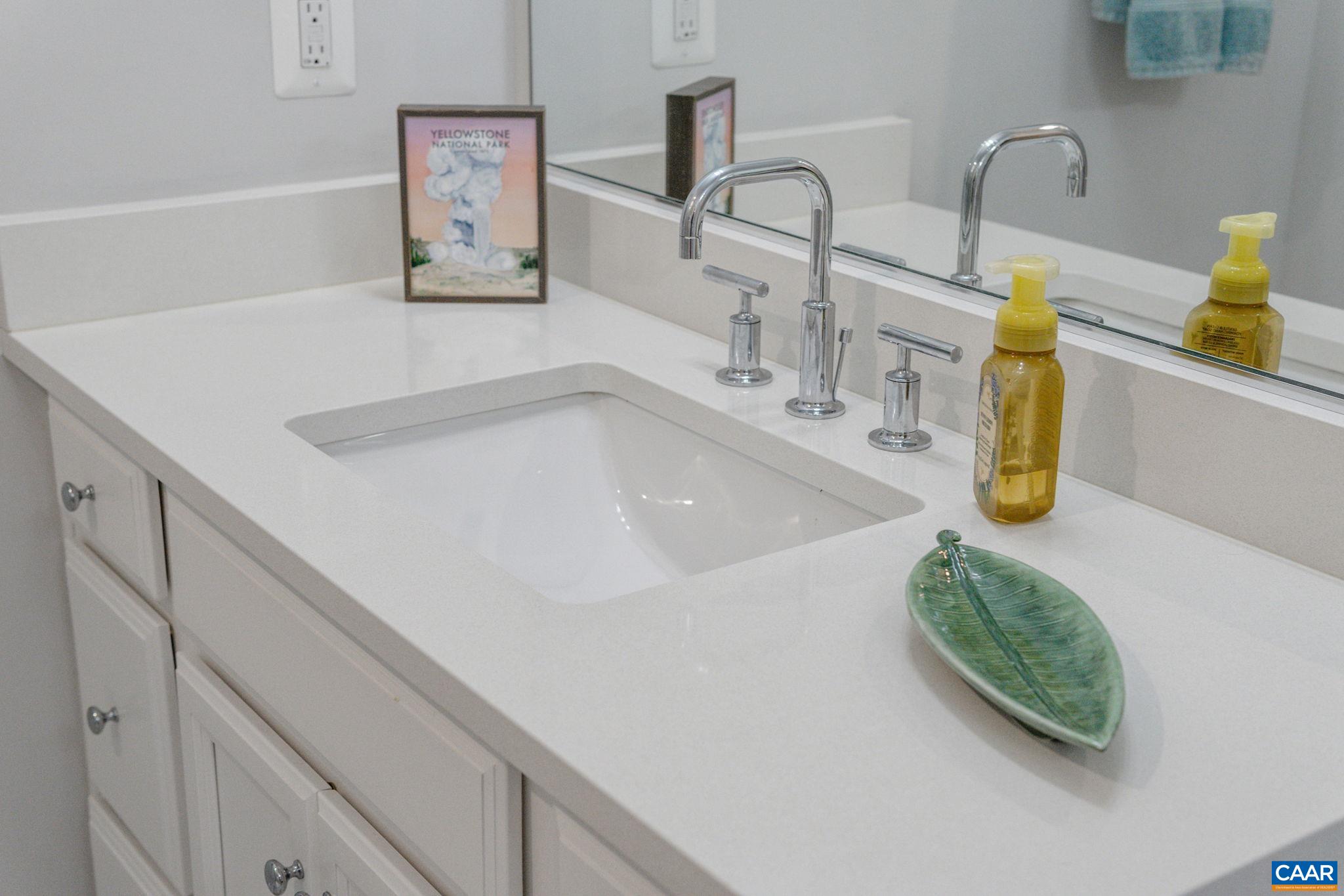 802 WESLEY LN Unit: B